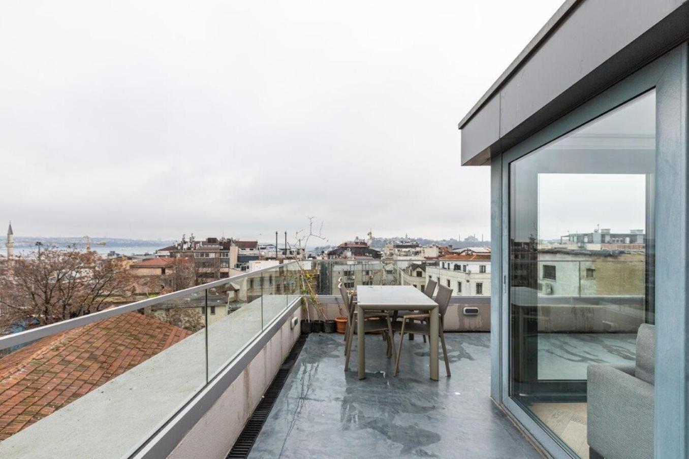 Penthouse Duplex 4br25bath Terrace Views! #258 Apartment