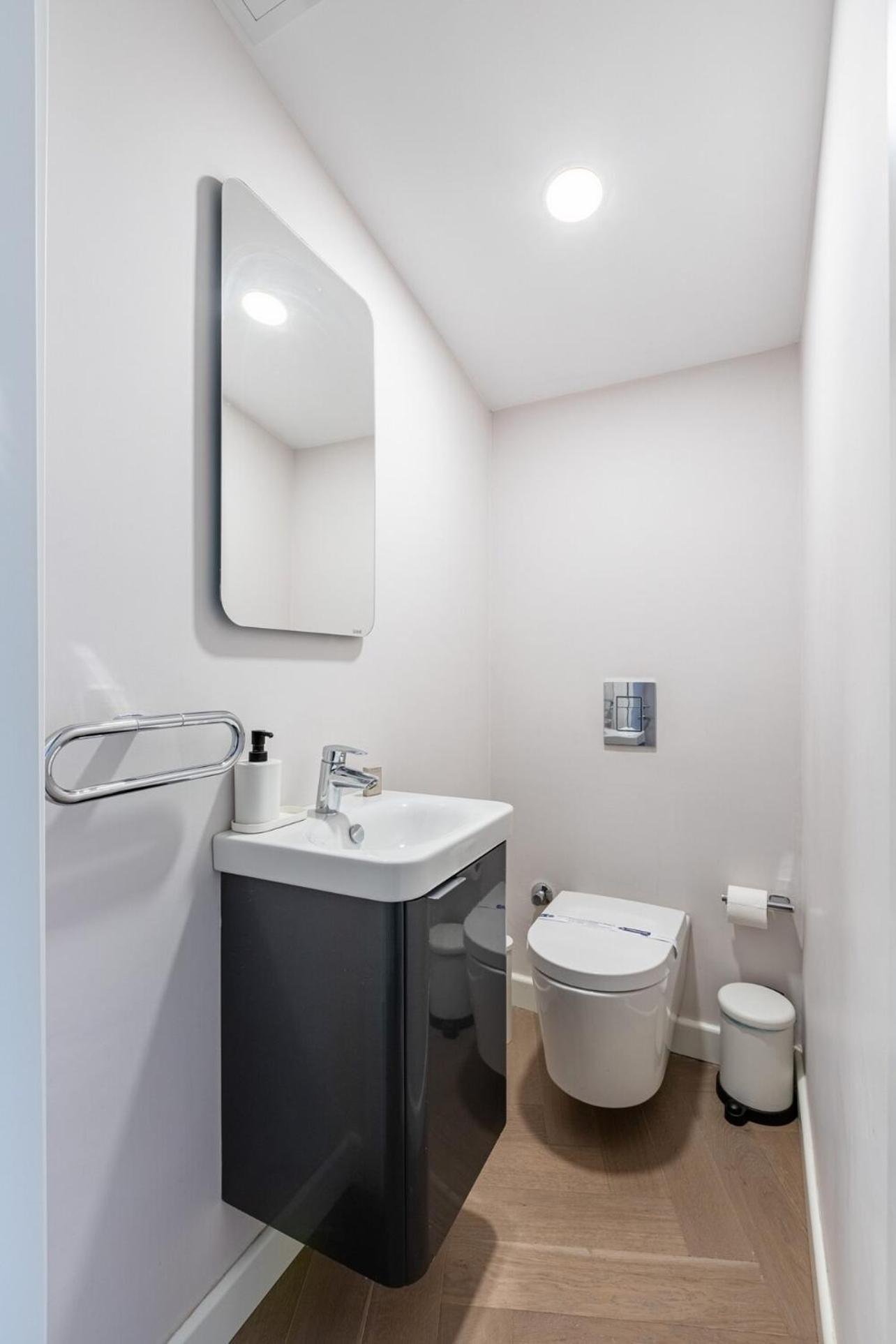 Penthouse Duplex 4br25bath Terrace Views! #258