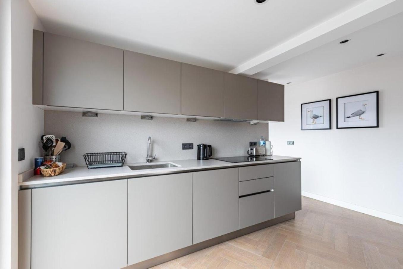 Penthouse Duplex 4br25bath Terrace Views! #258 Apartment