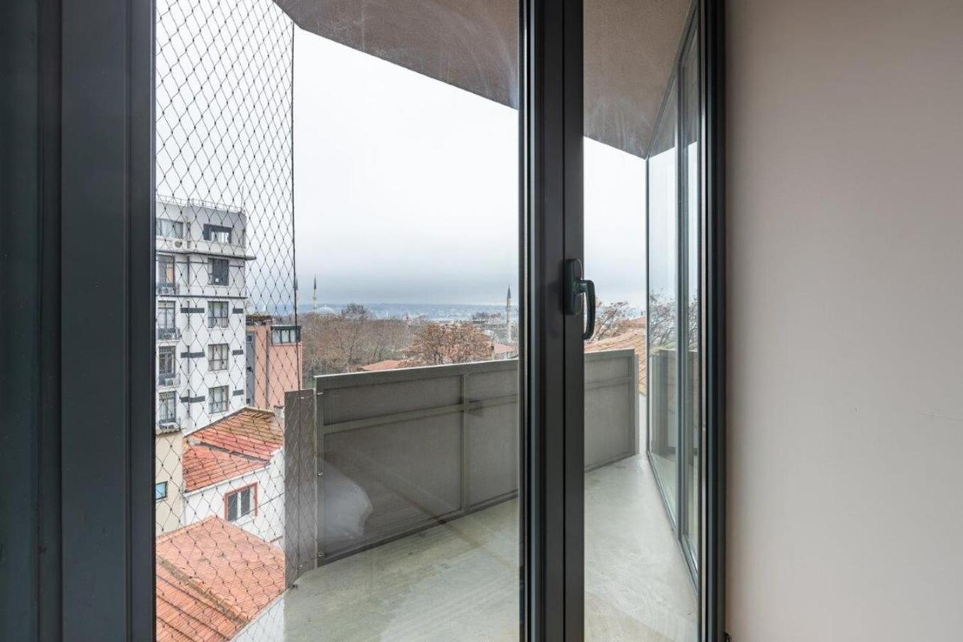 Apartment Penthouse Duplex 4br25bath Terrace Views! #258