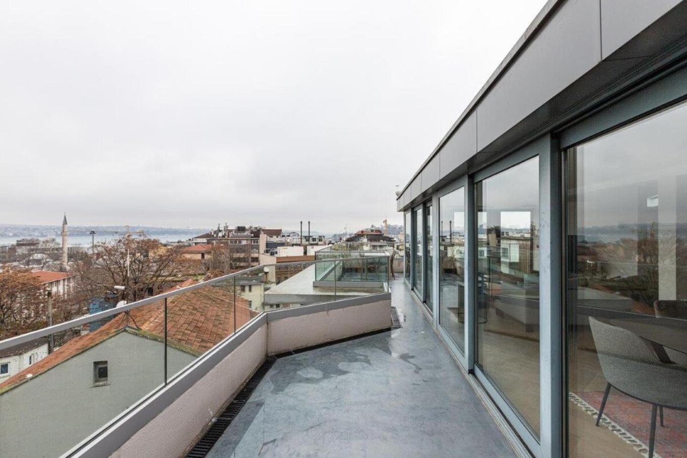 Penthouse Duplex 4br25bath Terrace Views! #258 Apartment *