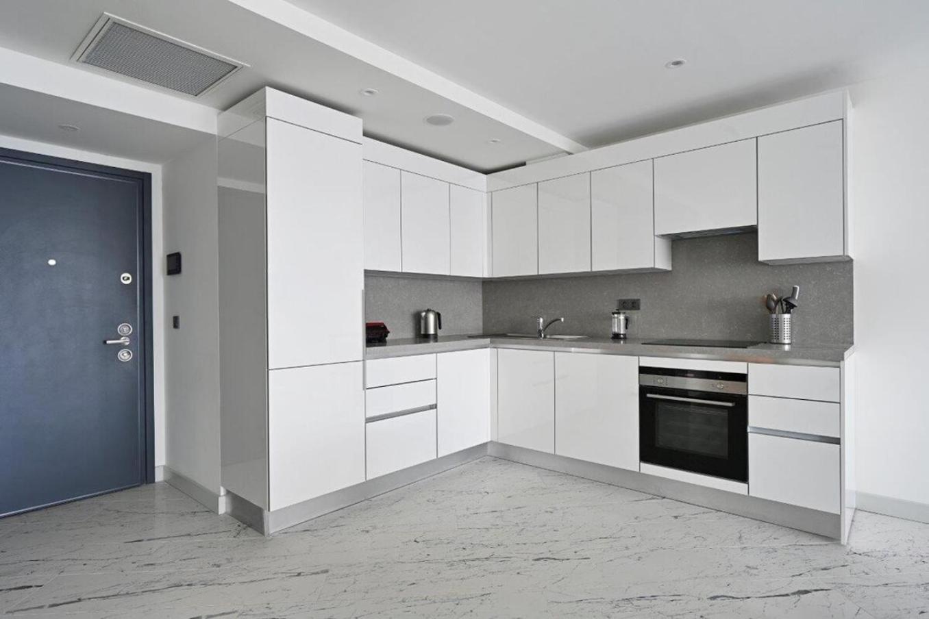 Beautiful Modern 1bd Views W Poolgym! #223 *