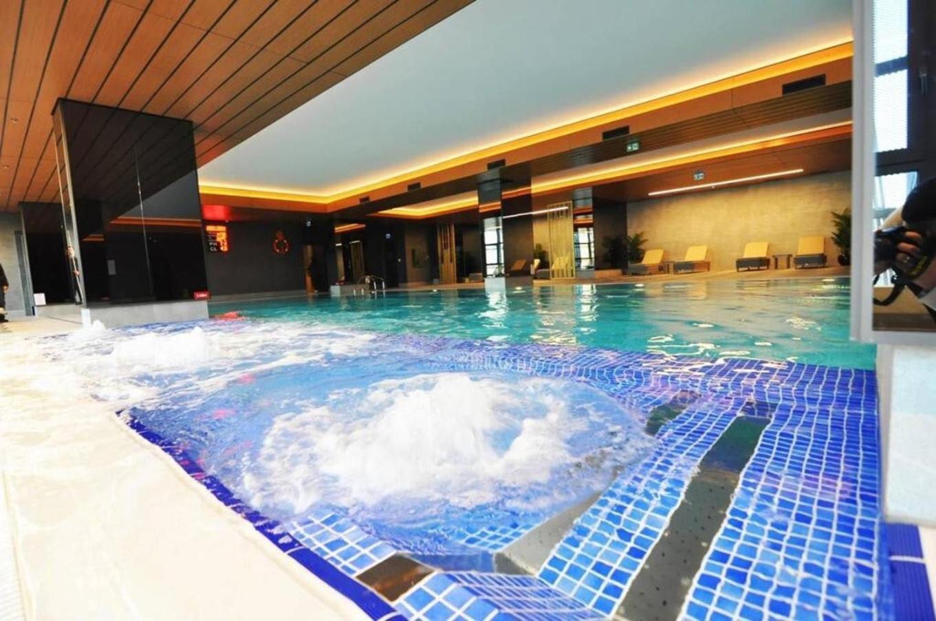 Beautiful Modern 1bd Views W Poolgym! #223 Holiday home