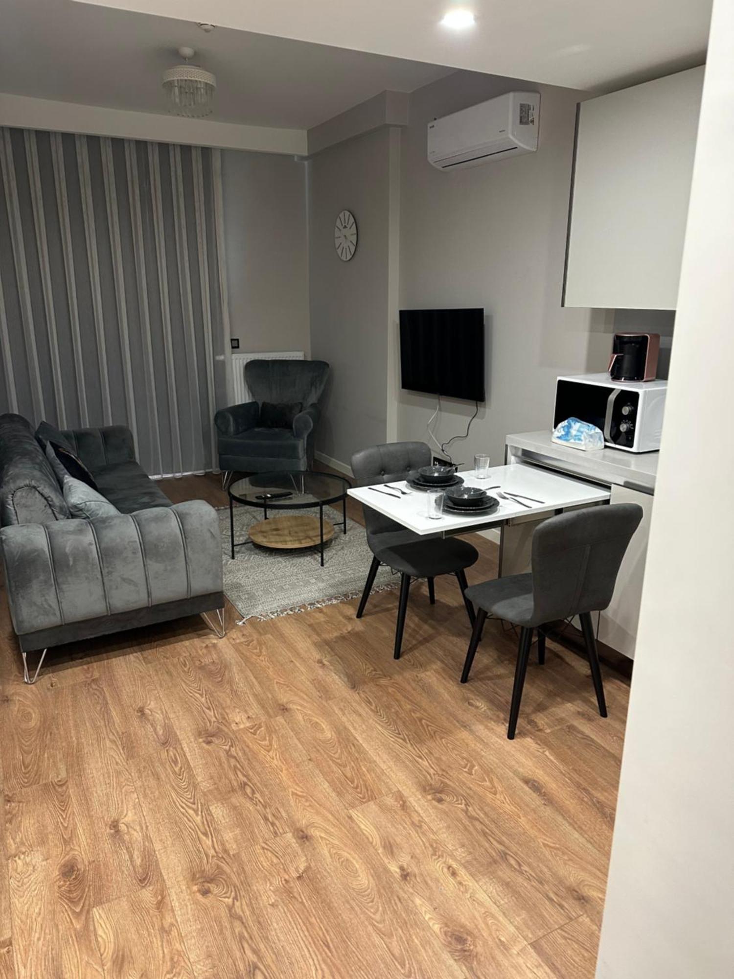 Toya Next A Apartment *
