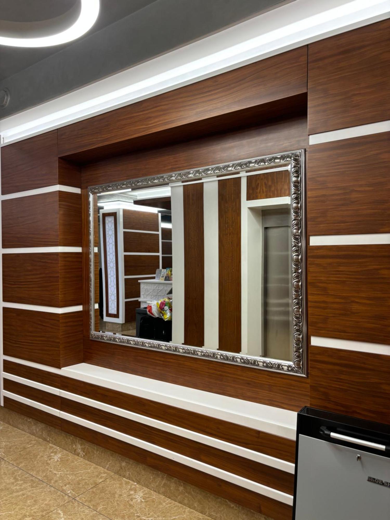 Gold Hotel