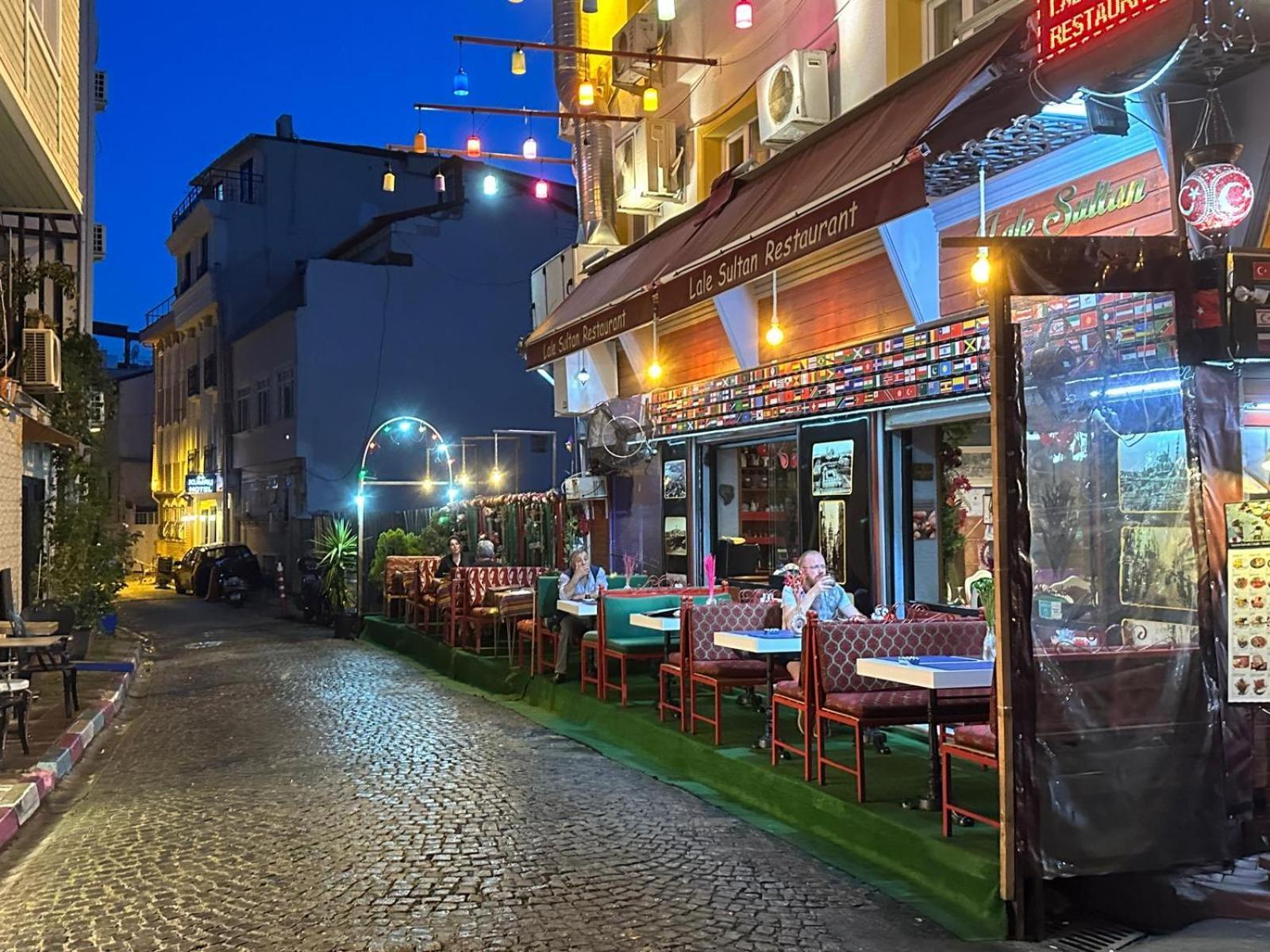 Lale Sultan Sueit Istambul