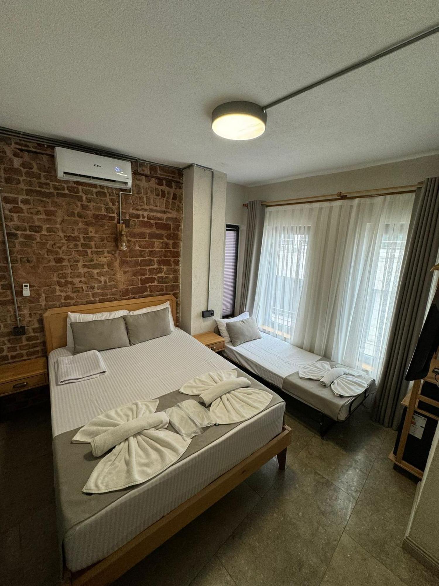 Hotel Elegance House *