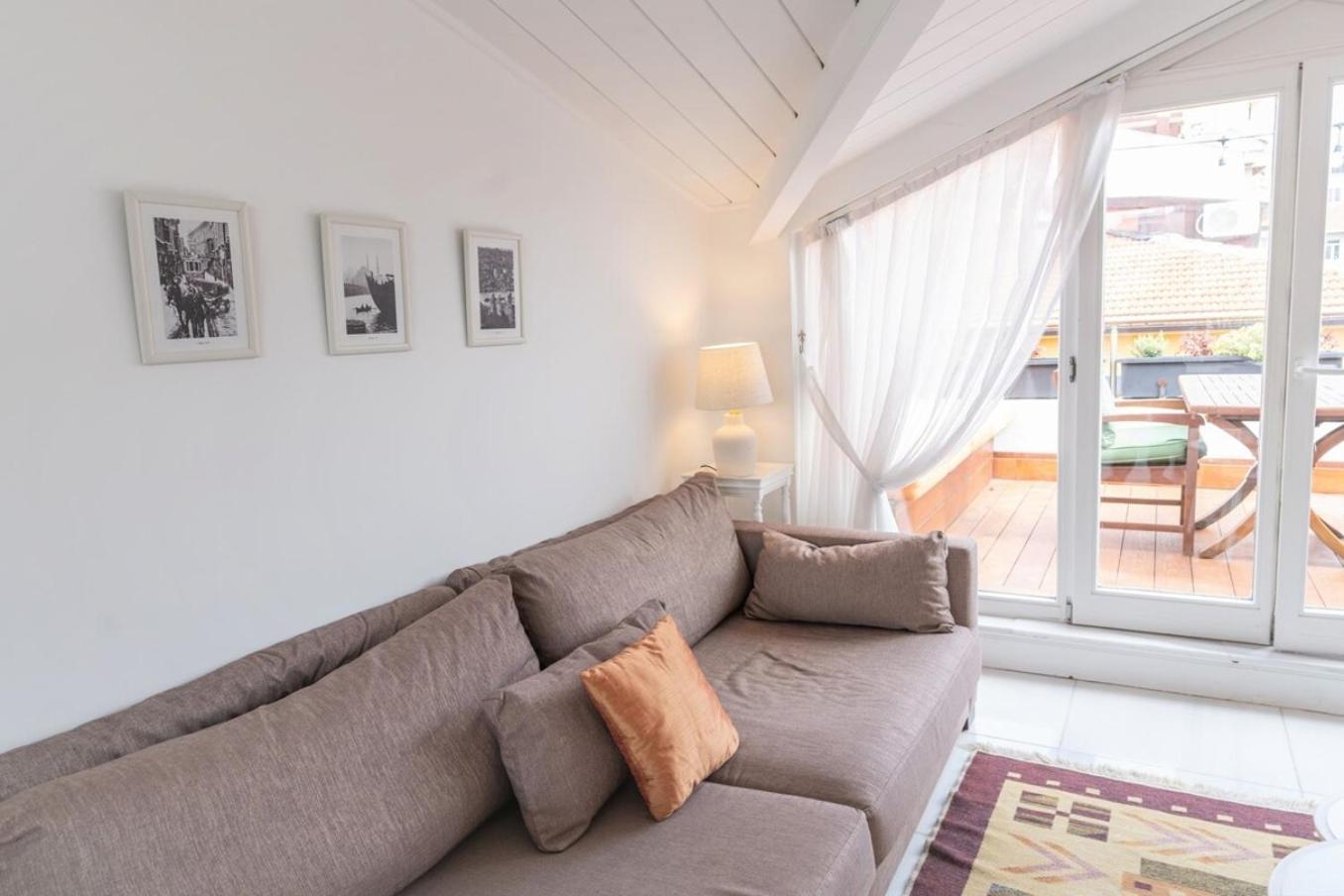 Apartment Stylish Duplex In Beyolu With Private Terrace