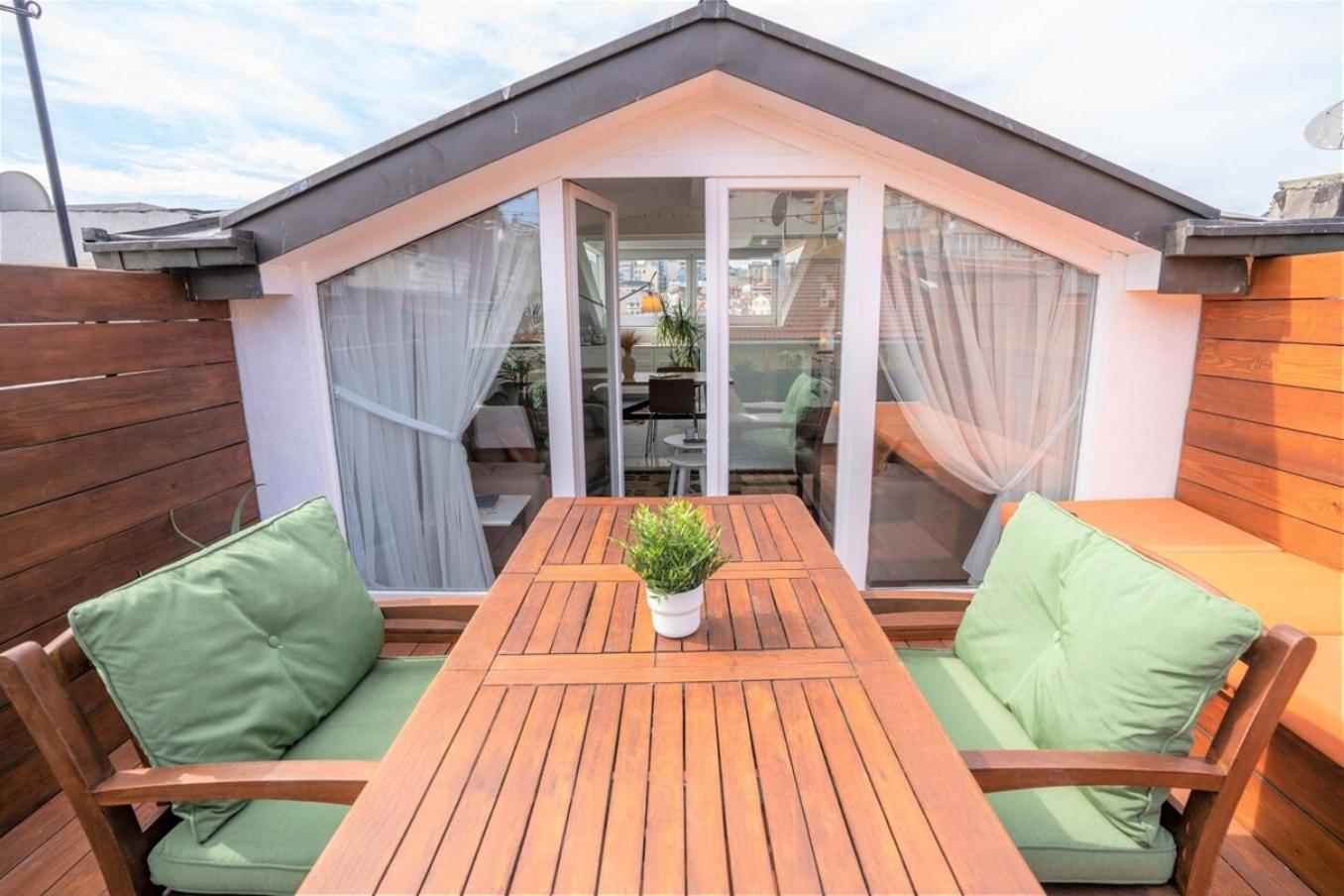 Stylish Duplex In Beyolu With Private Terrace Apartment *