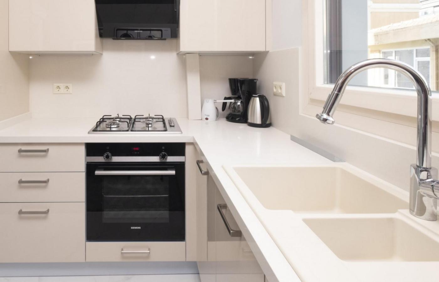 Flat Near Popular Attractions In Suadiye *