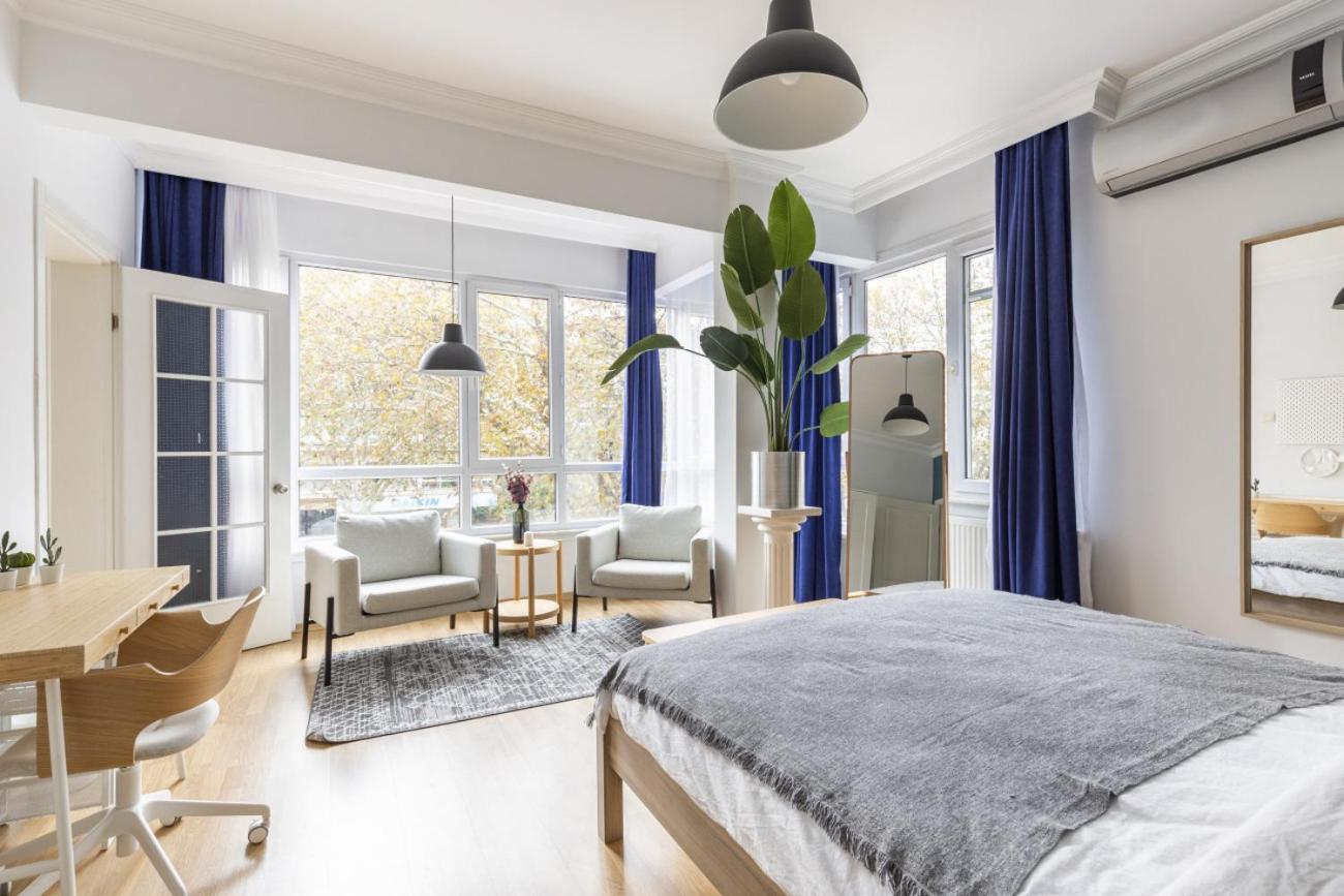 Sleek Flat W Balcony 8 Min To Coast On Bagdat Ave * Istanbul