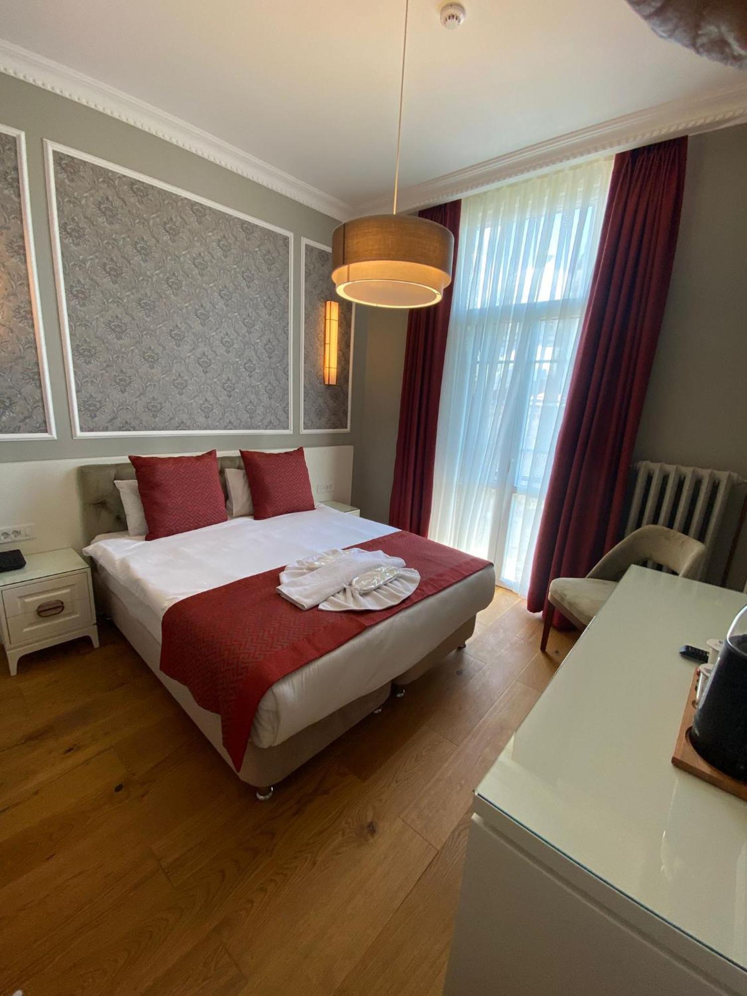 Triada Taksim - Special Category