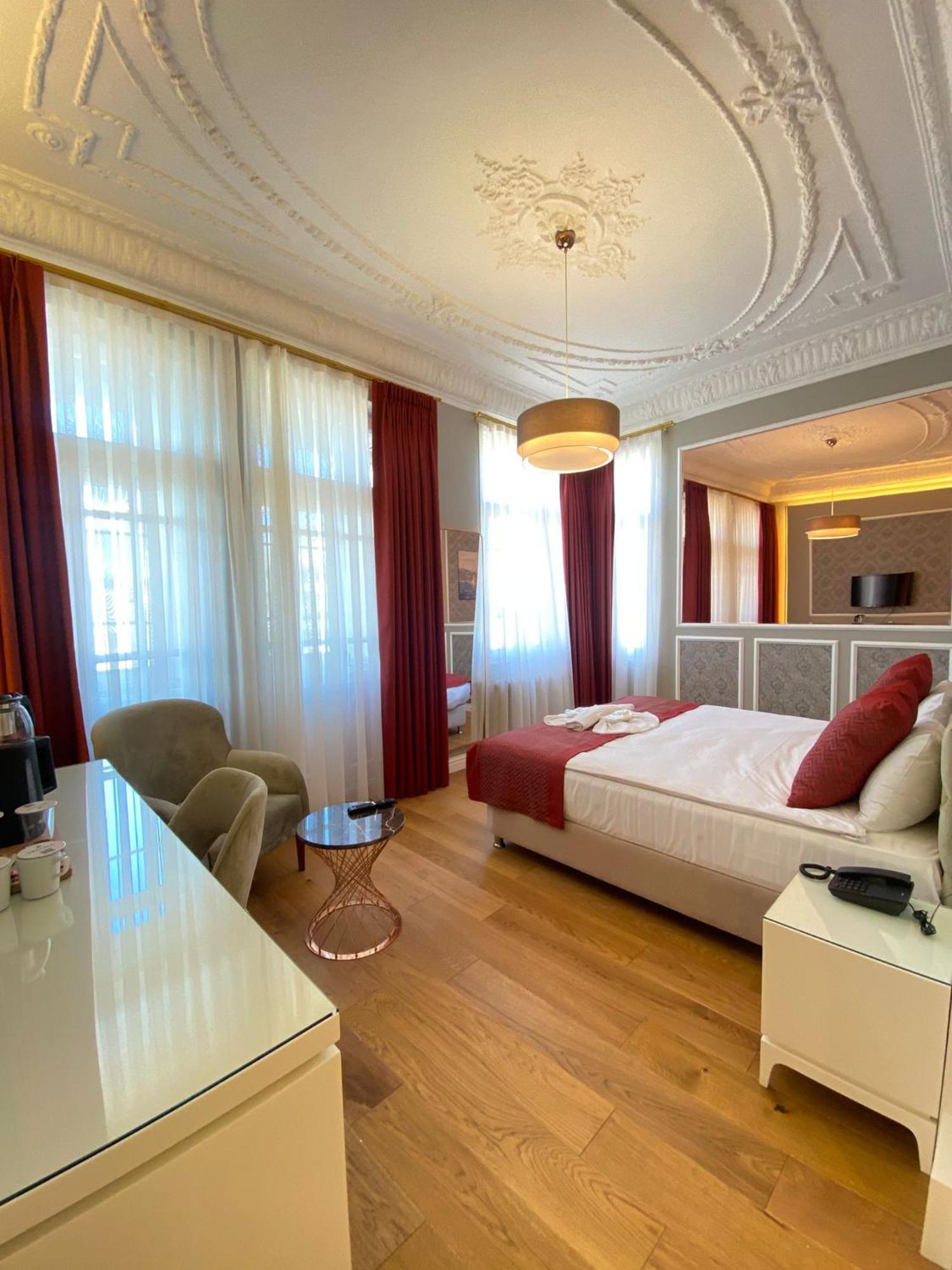 Triada Taksim - Special Category Istanbul