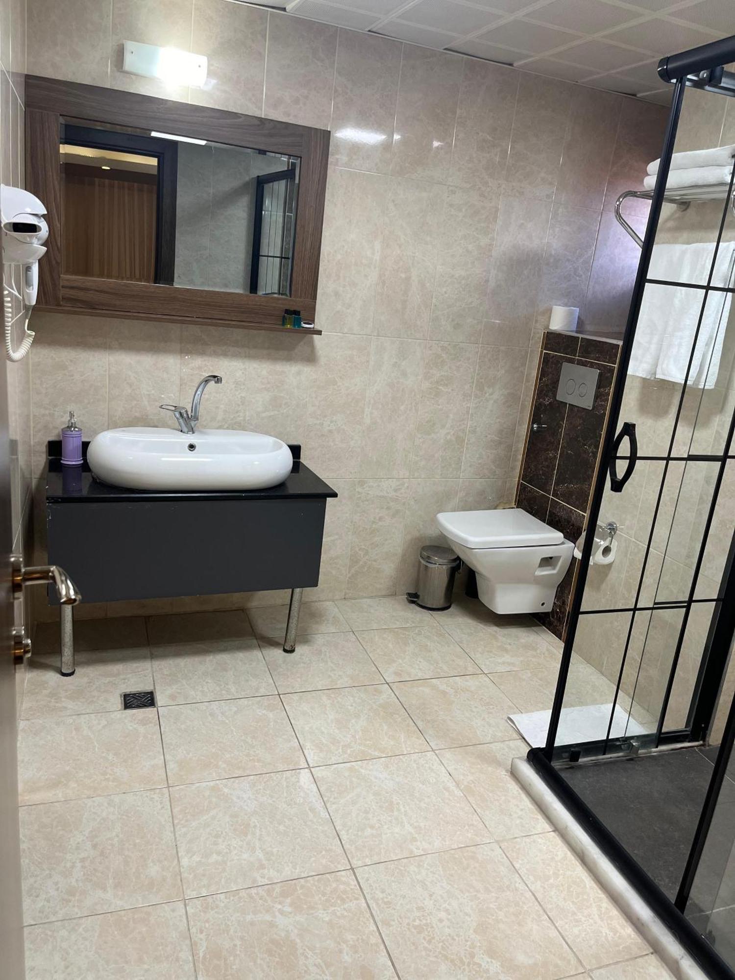 No 139 Aparthotel 3*
