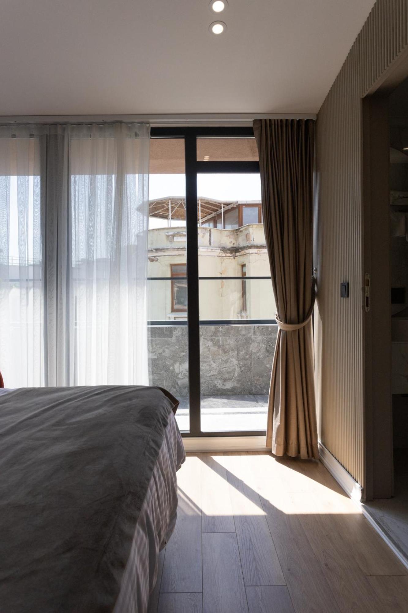 The Aramis Galata