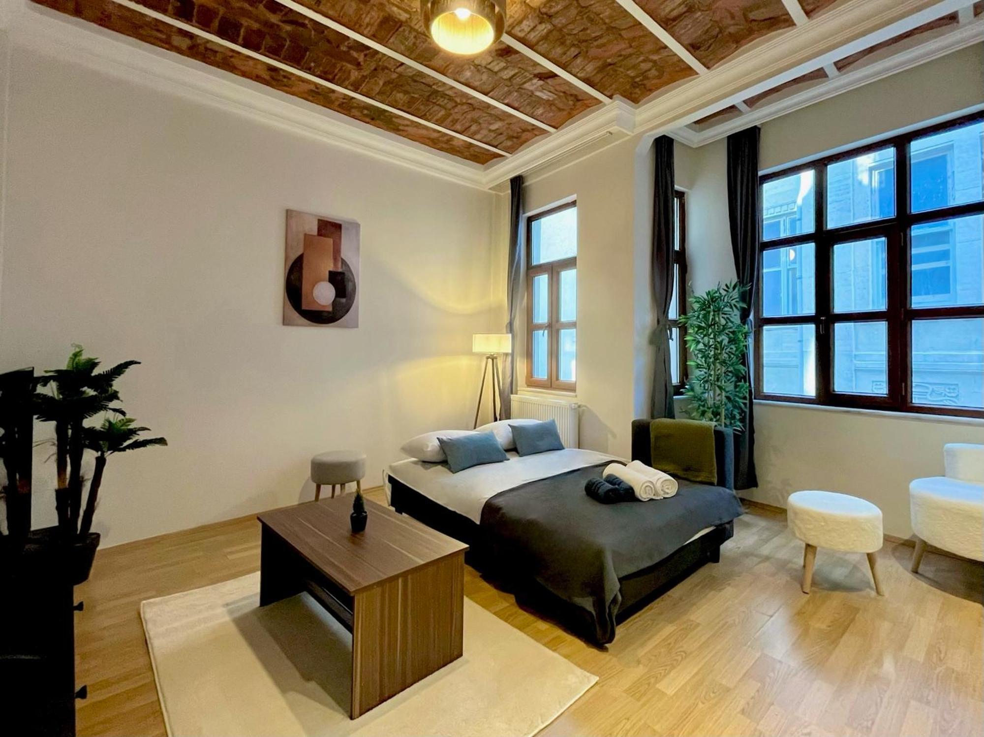 W/ New Furnitures Next To Istiklal Street And Taksim Square Aparthotel Istambul