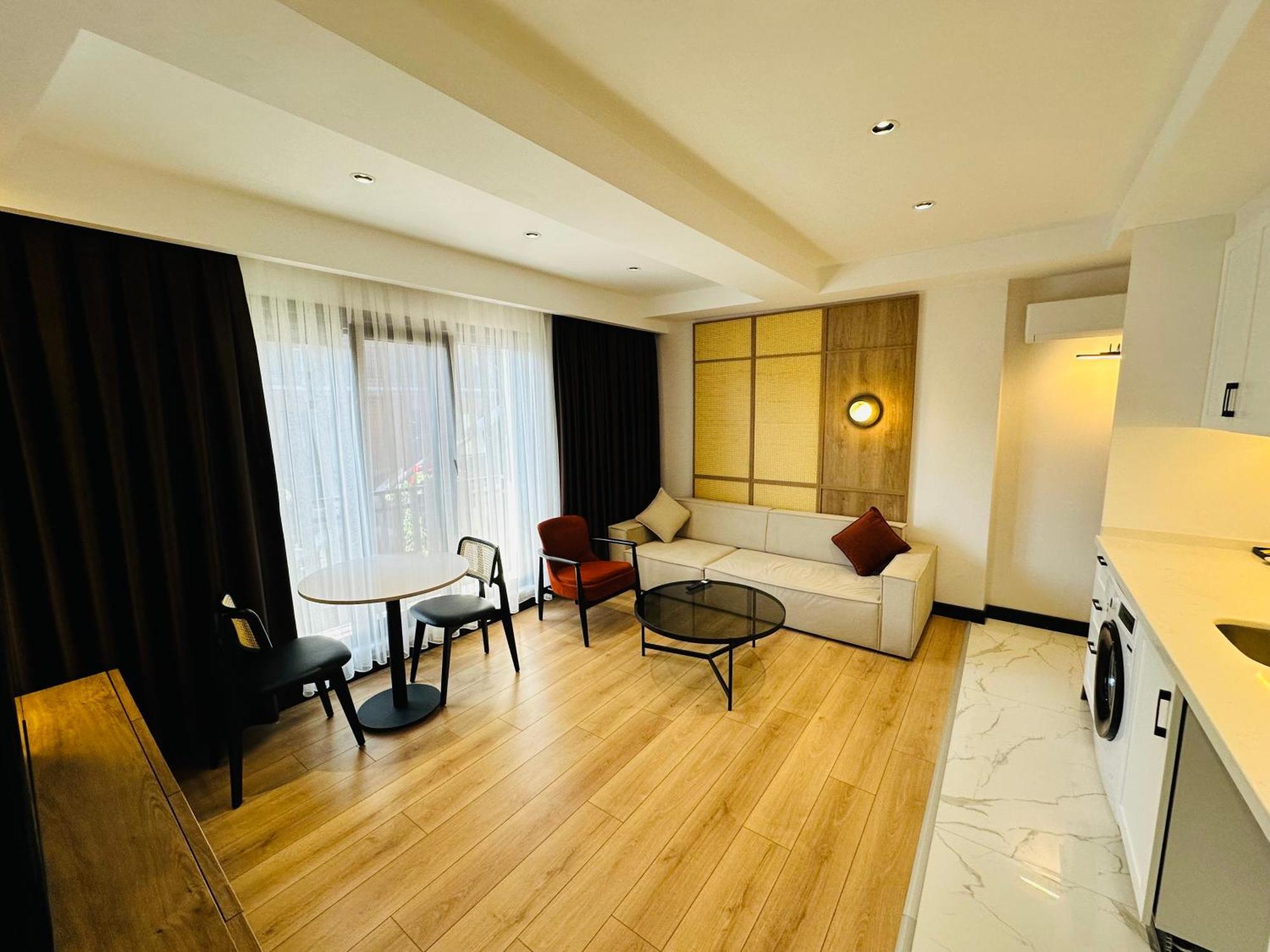 Rose Point Apartment *