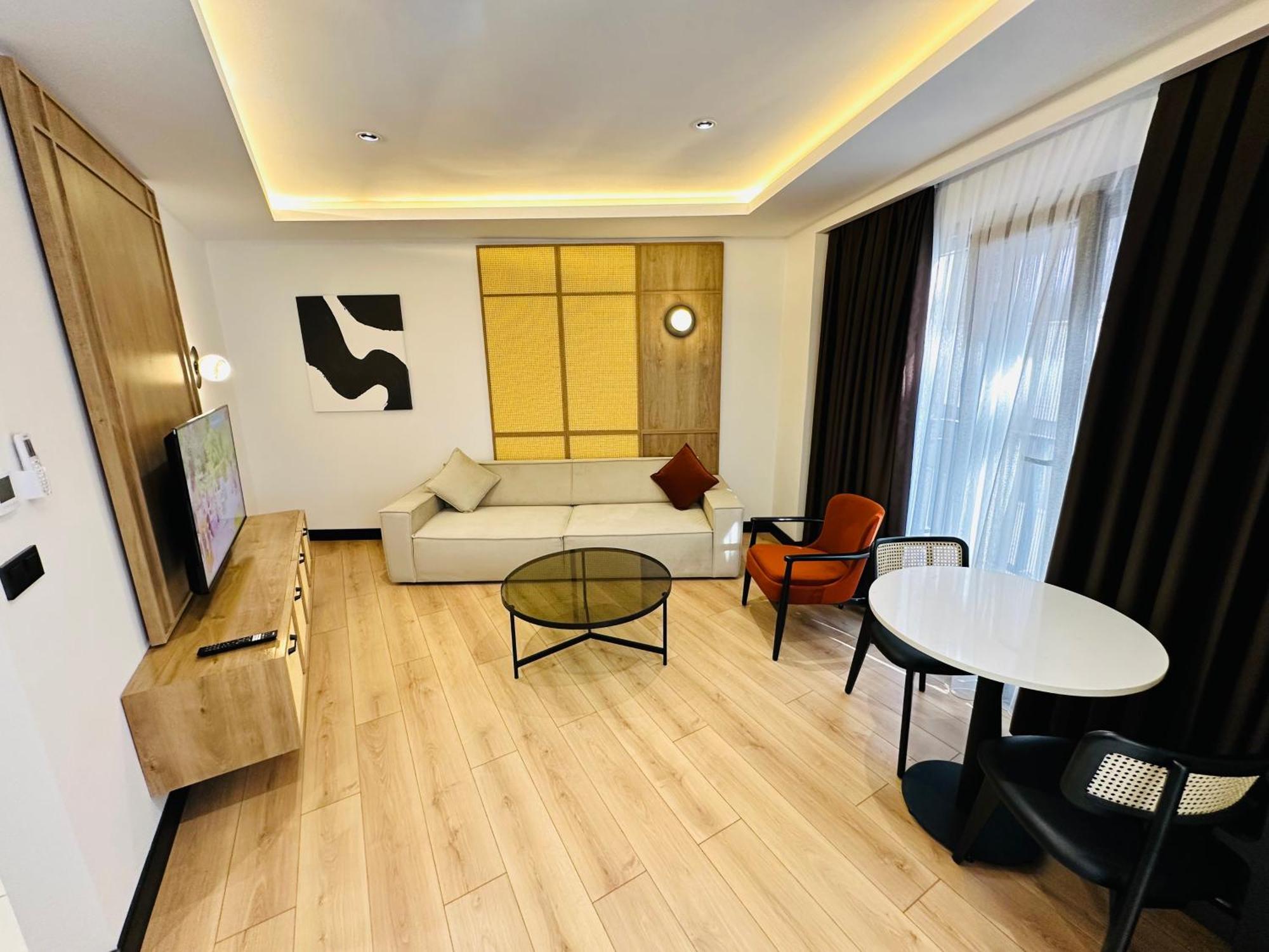 Rose Point Apartment