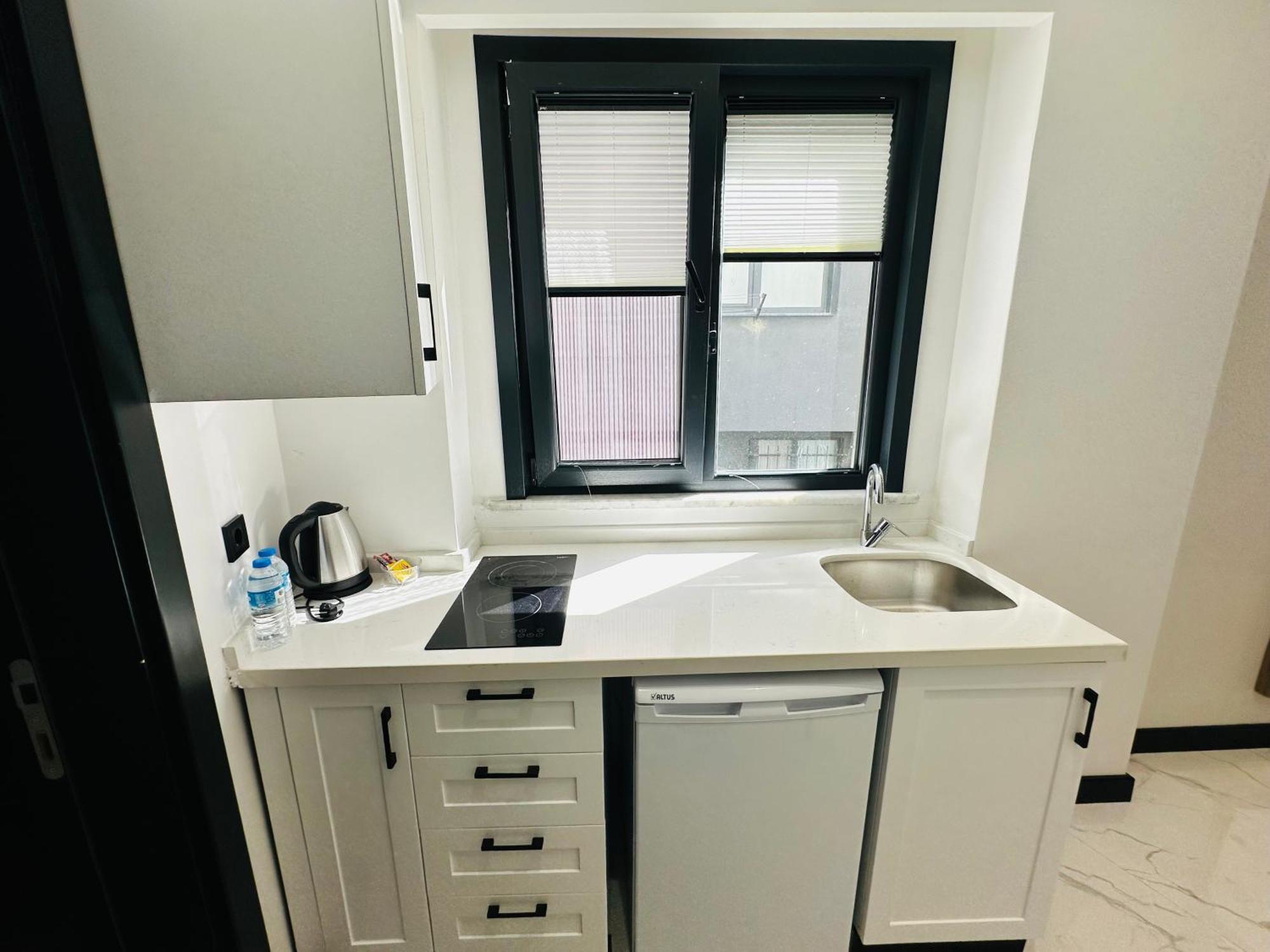 Rose Point Apartment *