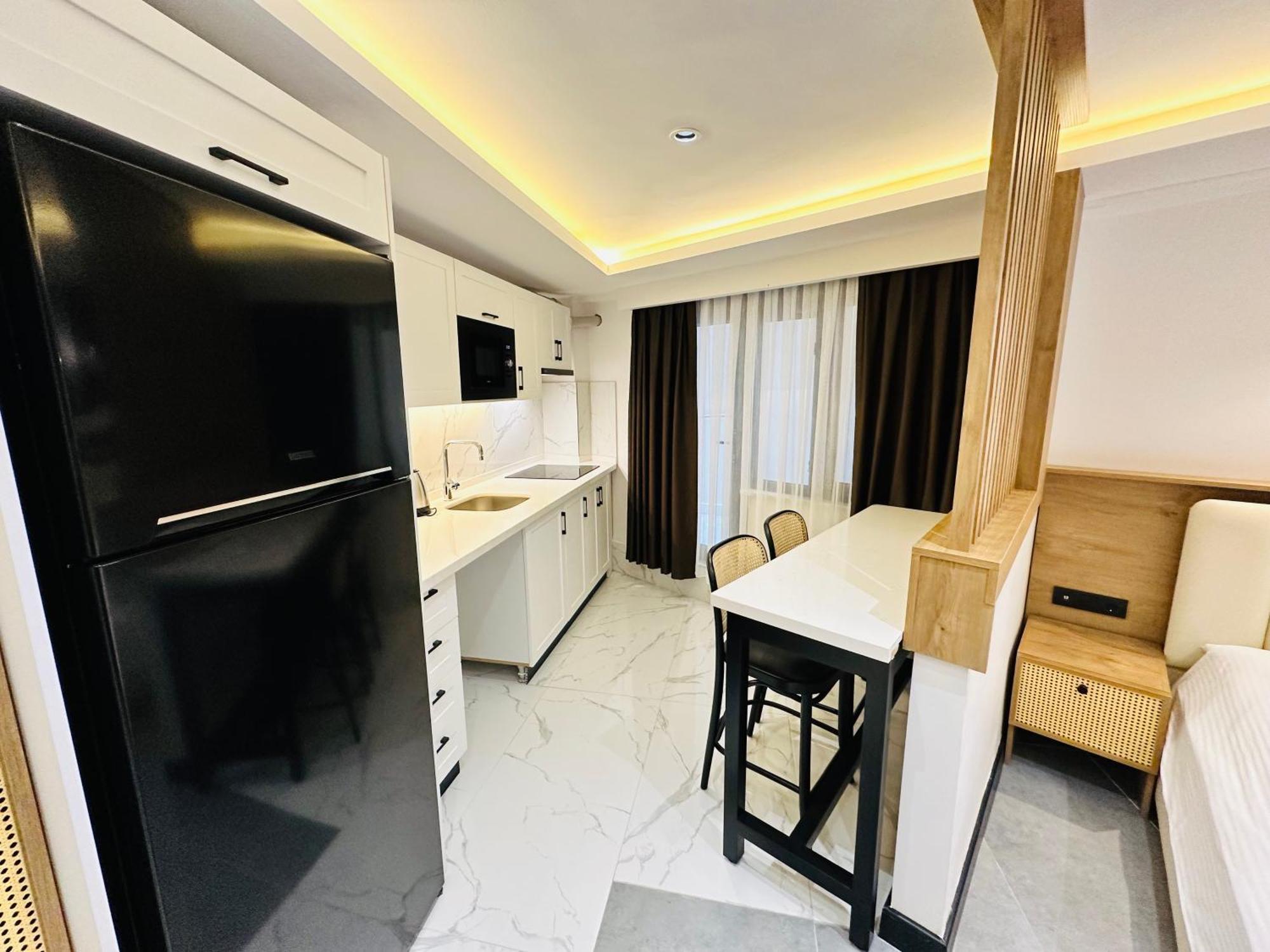 Rose Point Apartment *