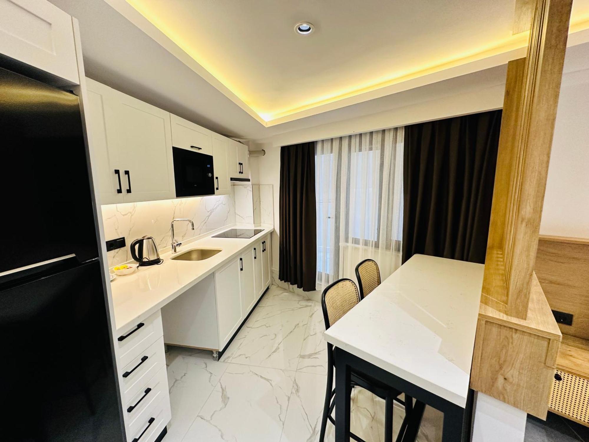 Rose Point Apartment *