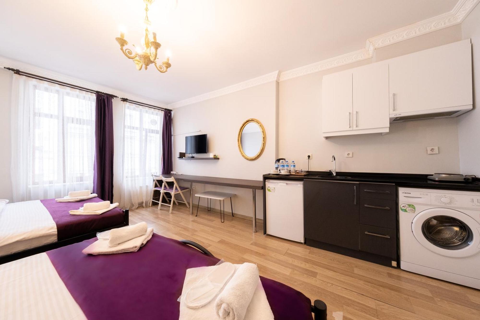 Deluxe Apart By Frame