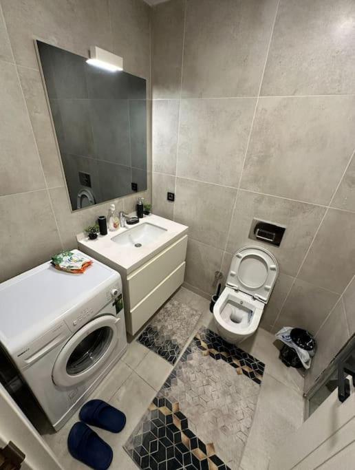 33 Floor Cozy 2 Bedroom With Balcony Gym Pool * Istanbul