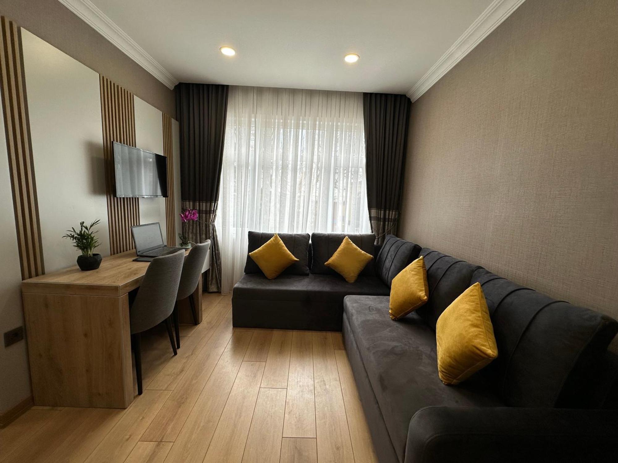H&l Hotel