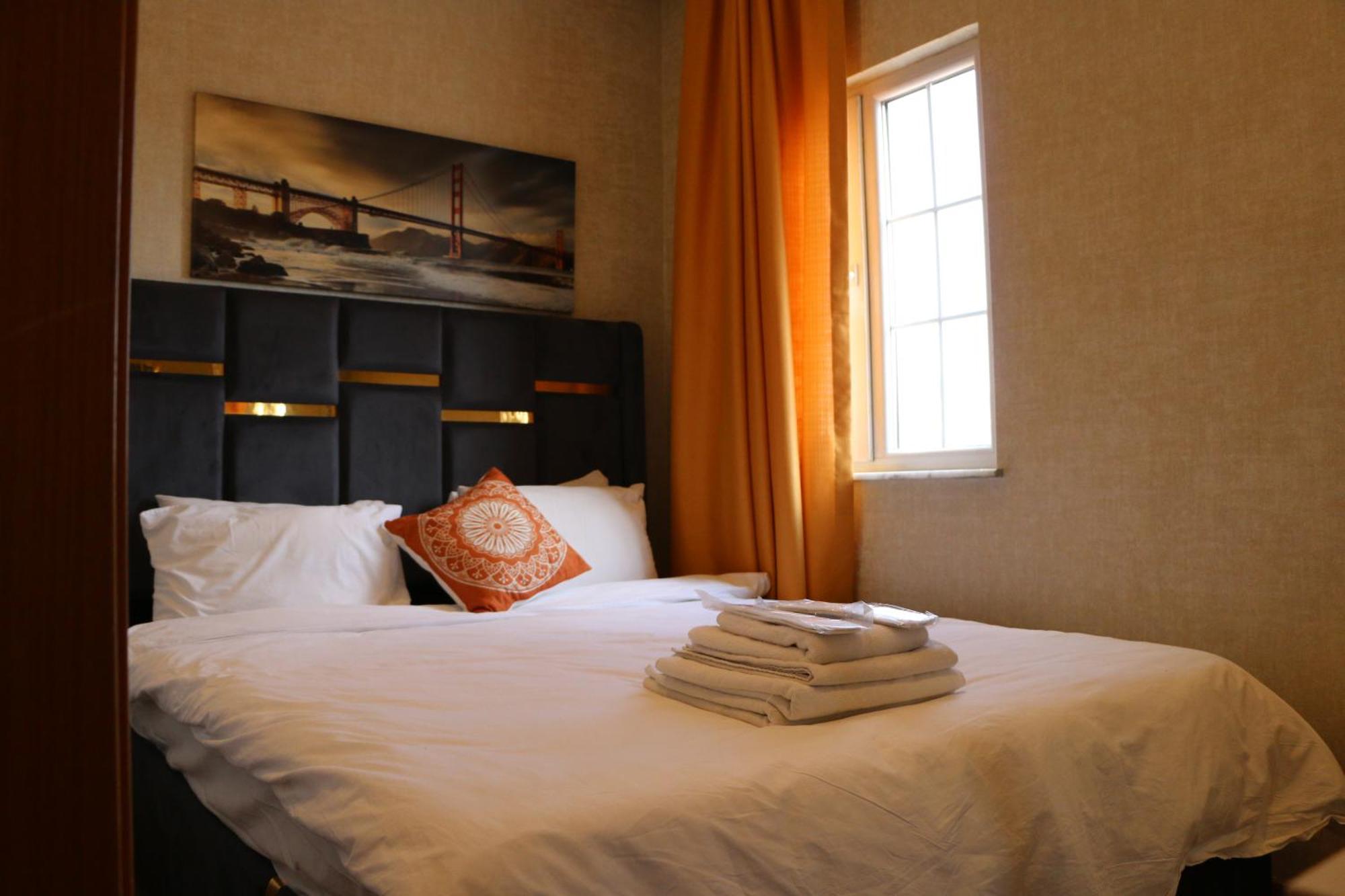 Hotel The *