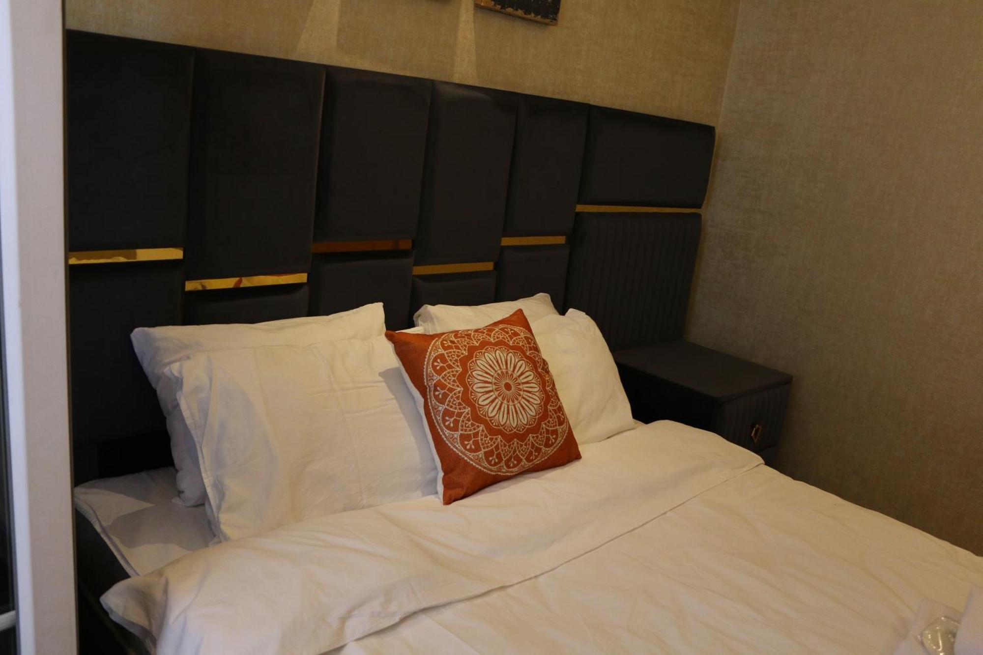 Hotel The
