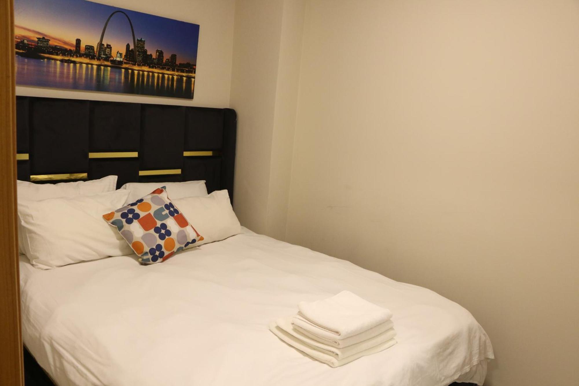 Hotel The *