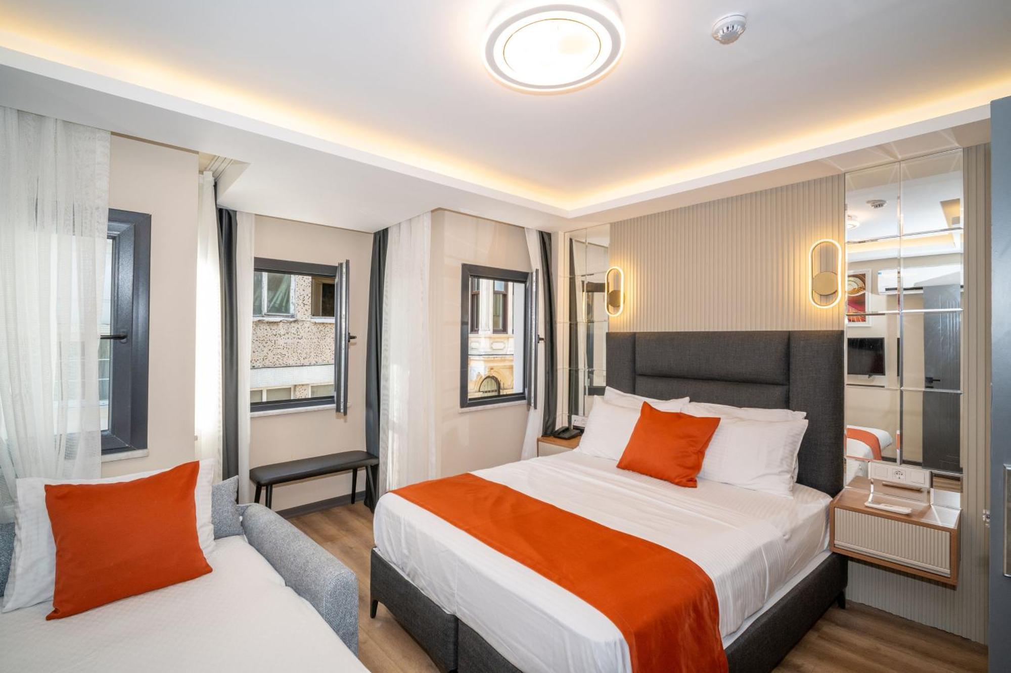Robin Hotel