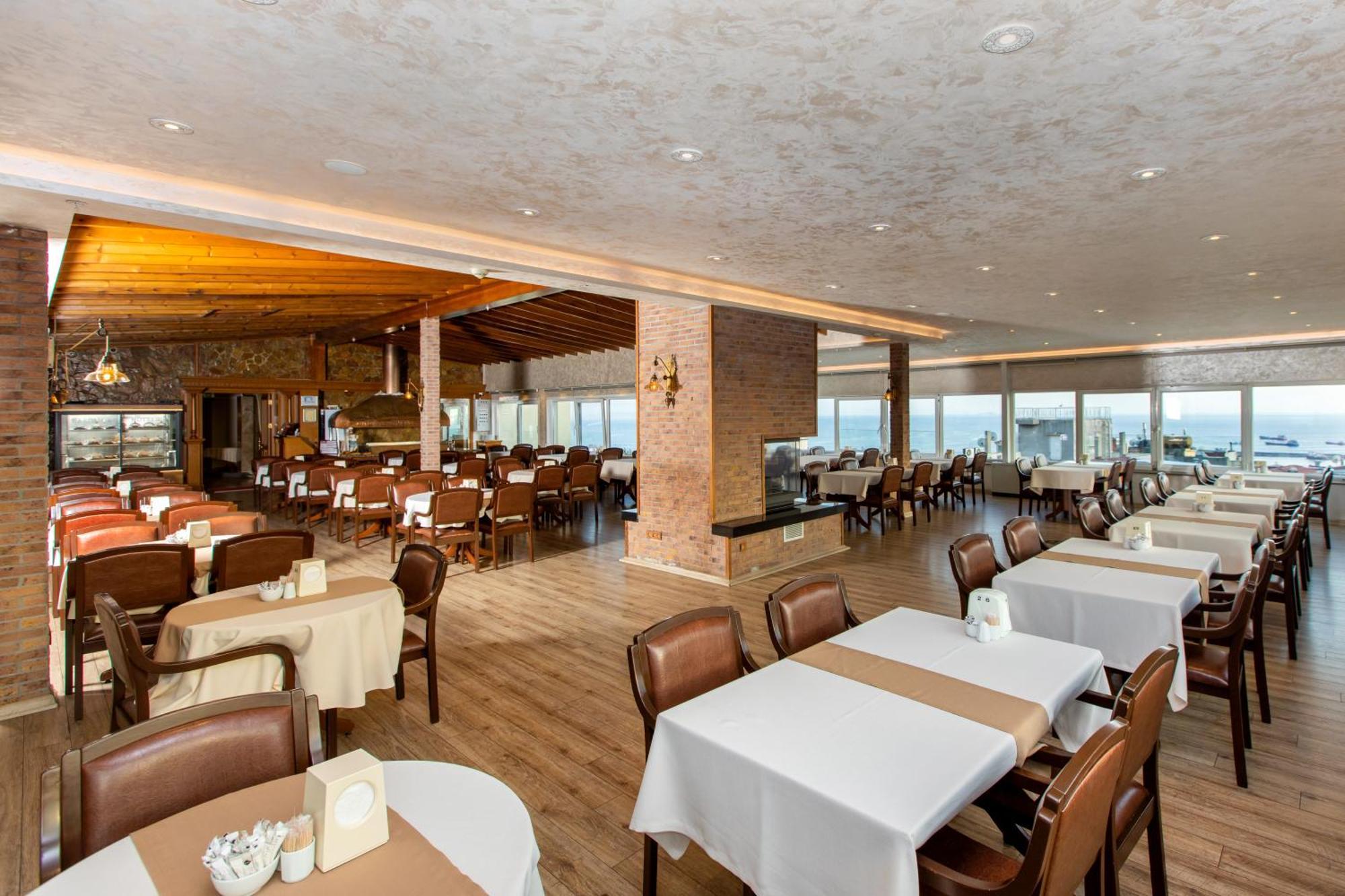 Hotel Baron & 4*