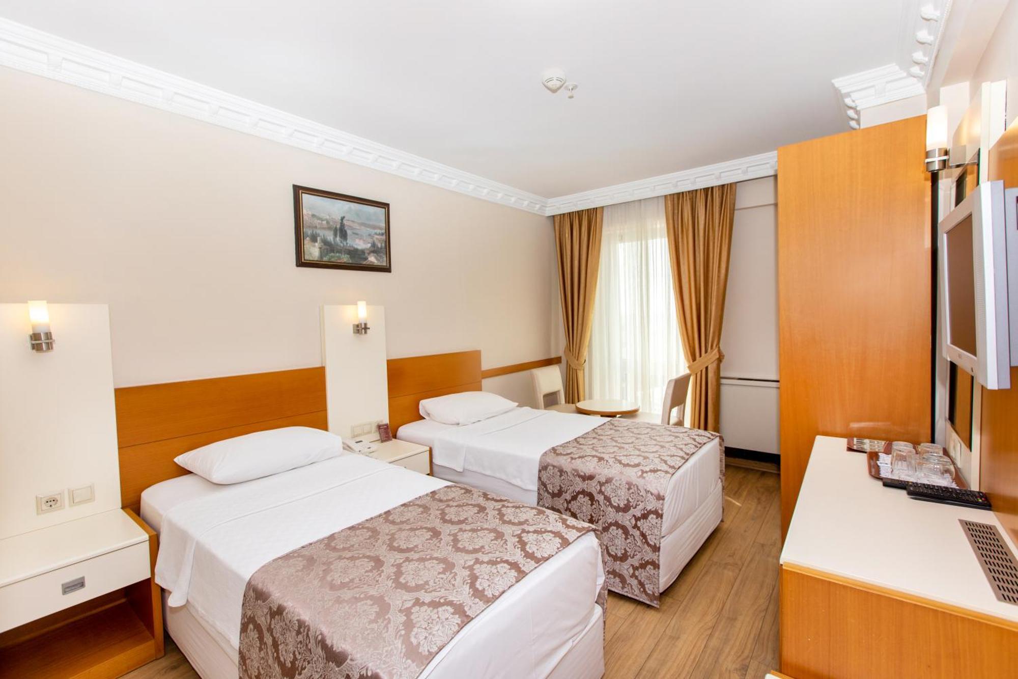 Hotel Baron & Istanbul