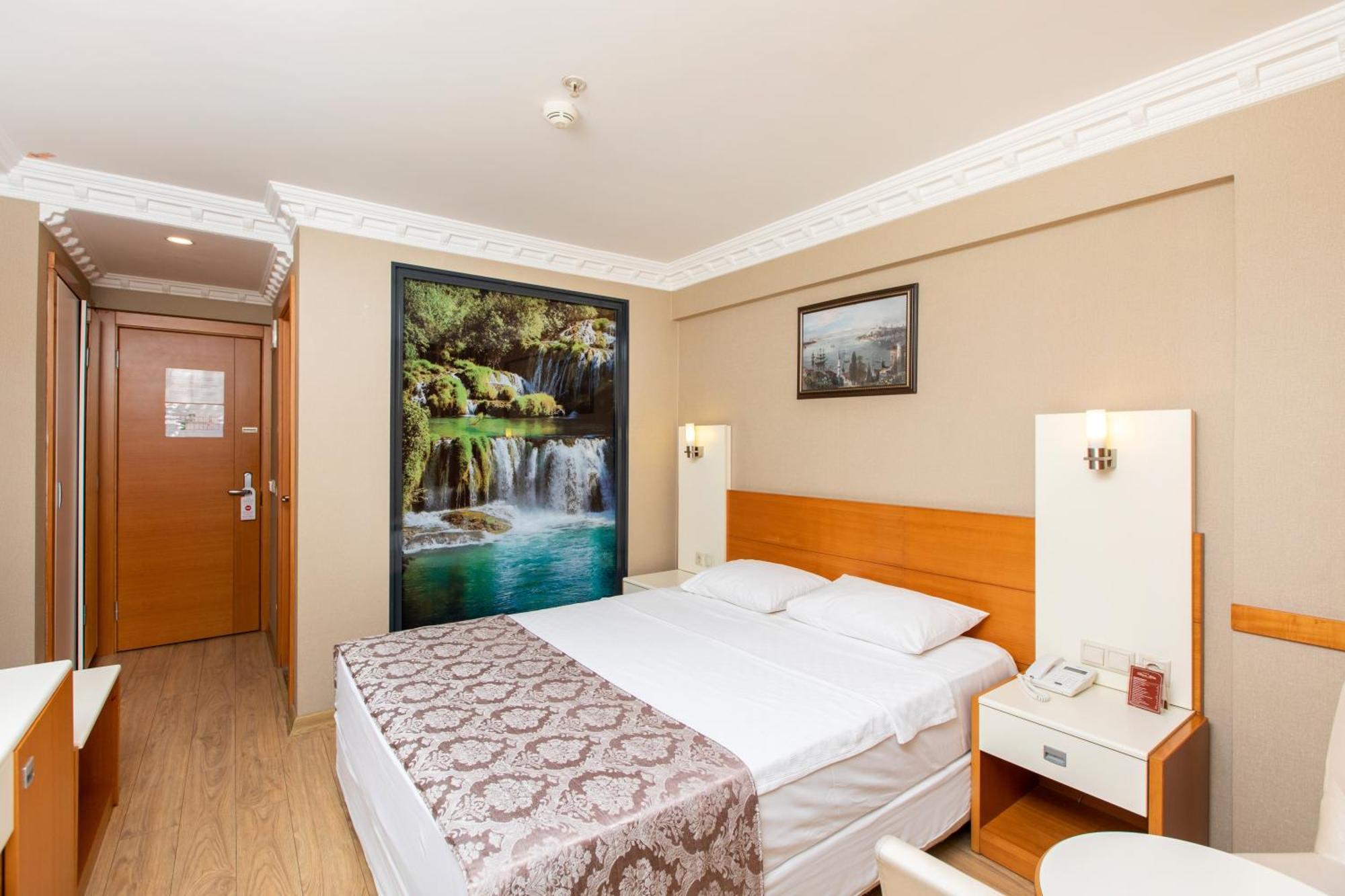 Hotel Baron &