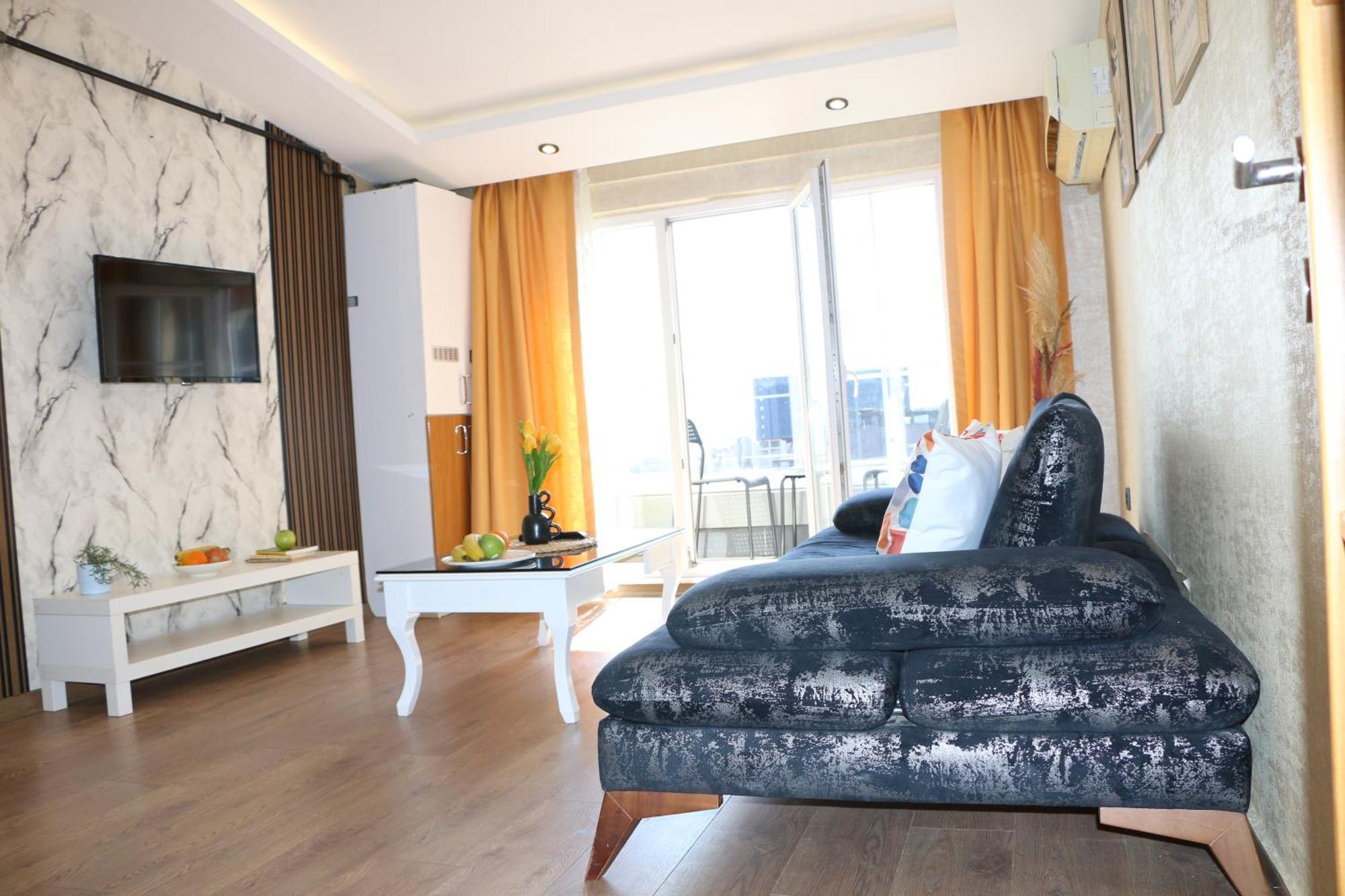Hotel The *