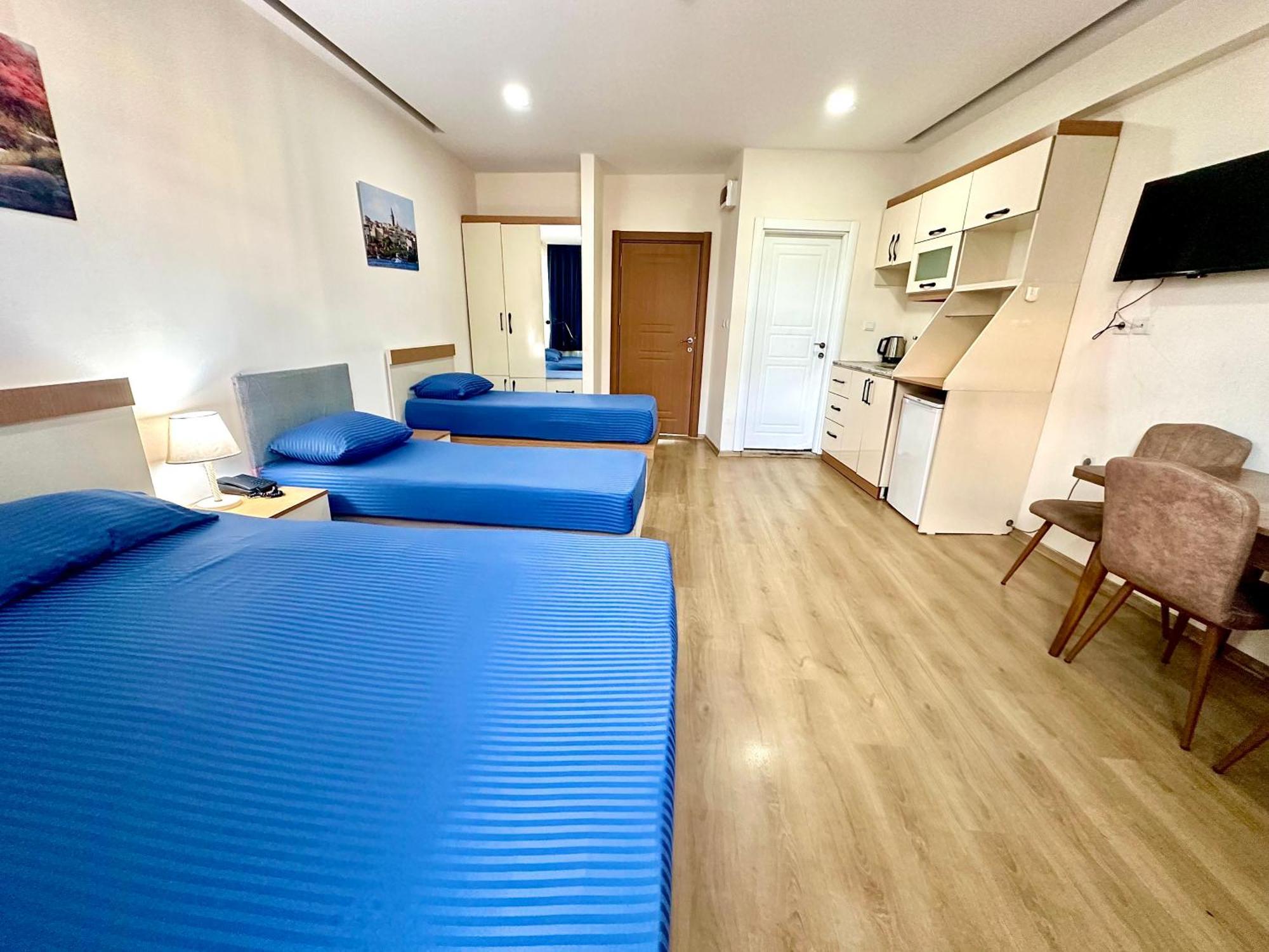 Hotel Comfort Nevvaz Suit Taksim 3*
