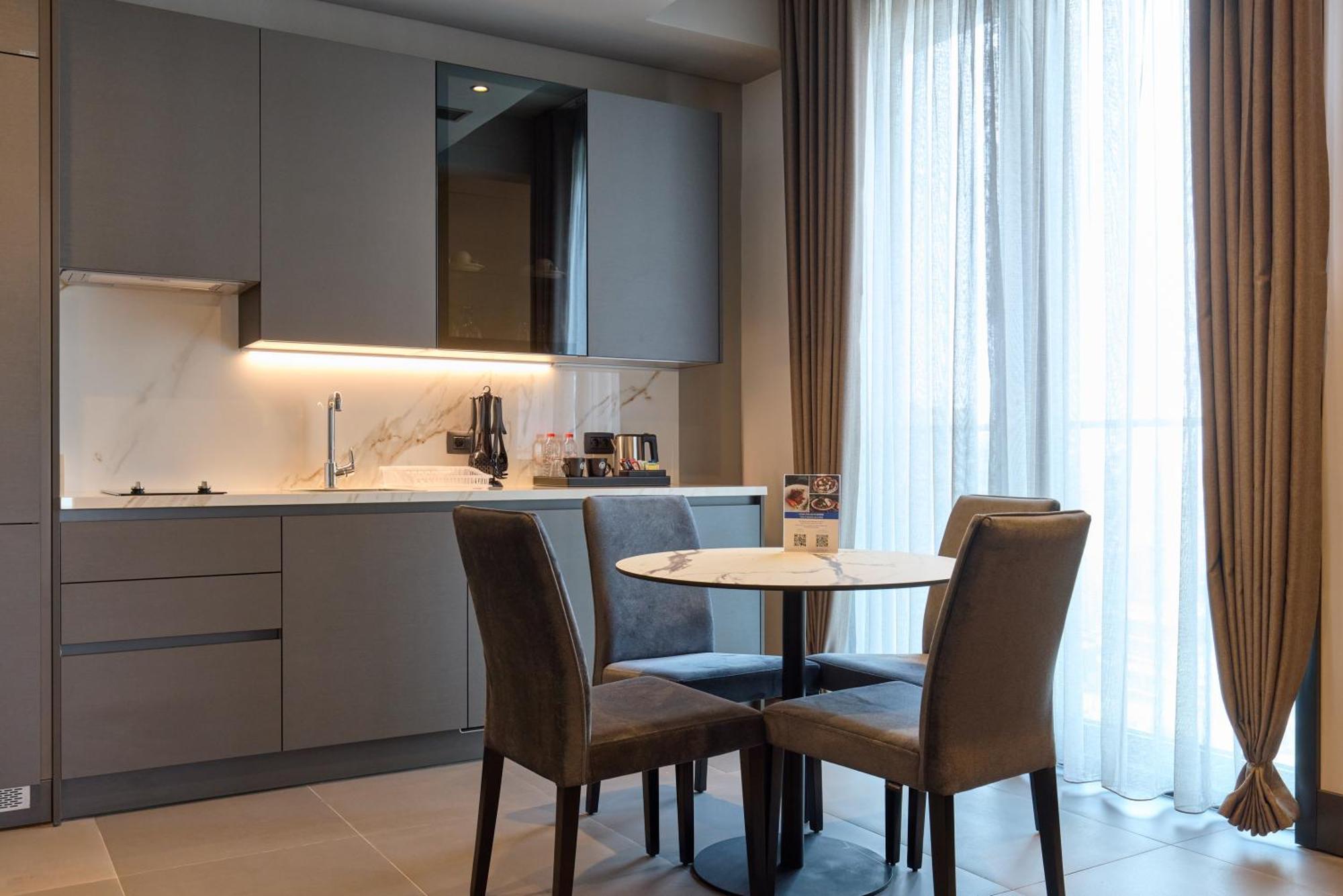 Hotel Bomonti Arjaan By Rotana 5*