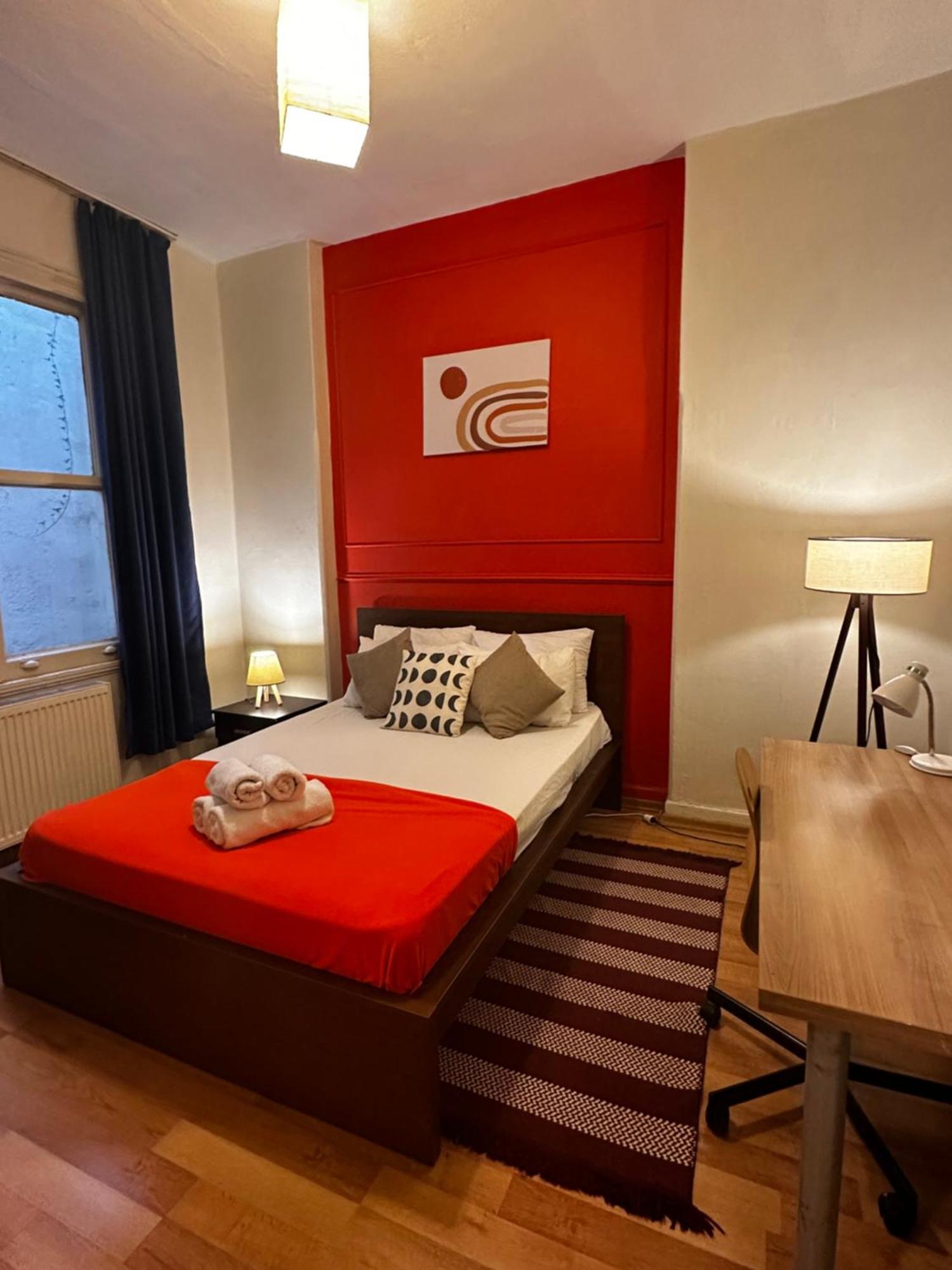 In Great Location In Kadikoy Seaside W. Amazing Shared Terrace Aparthotel *