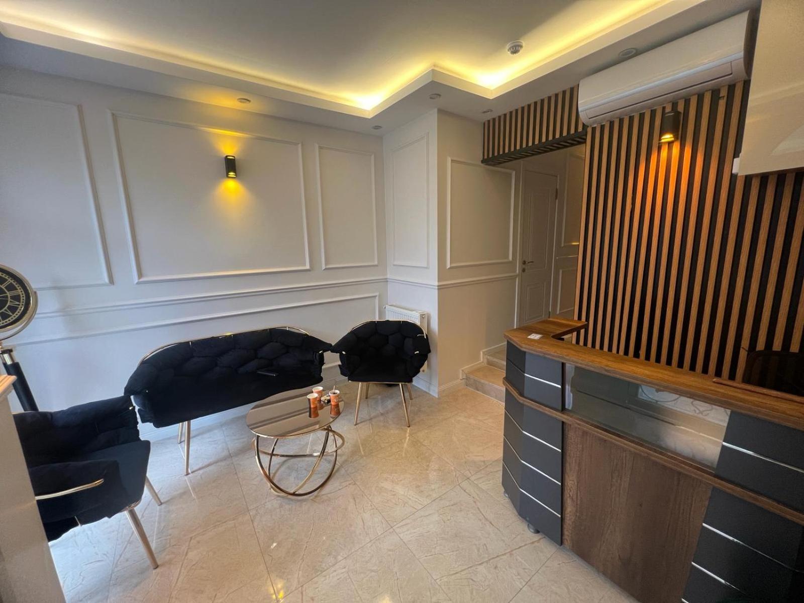 Ninova Boutique