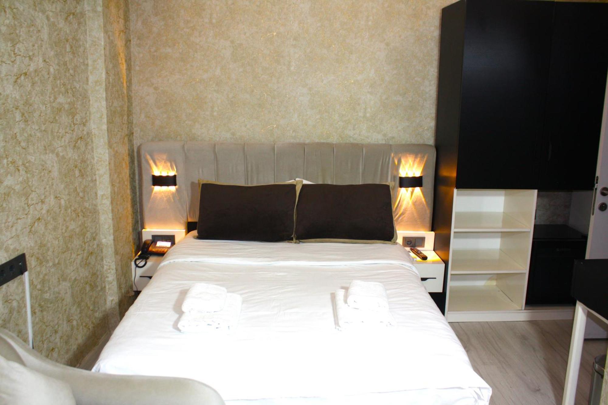 Sword Hotel *