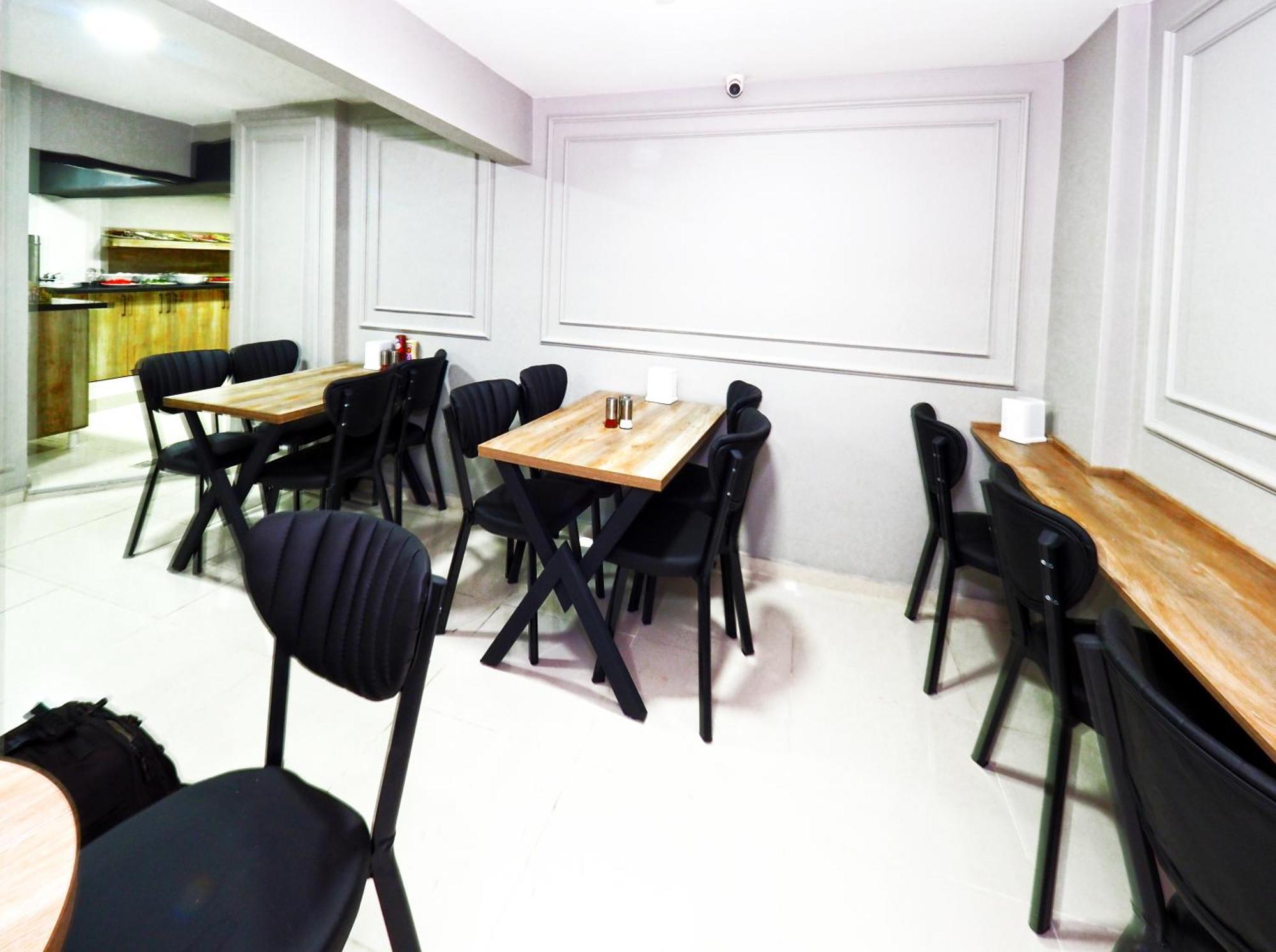 Otel Diamond Old City 3*