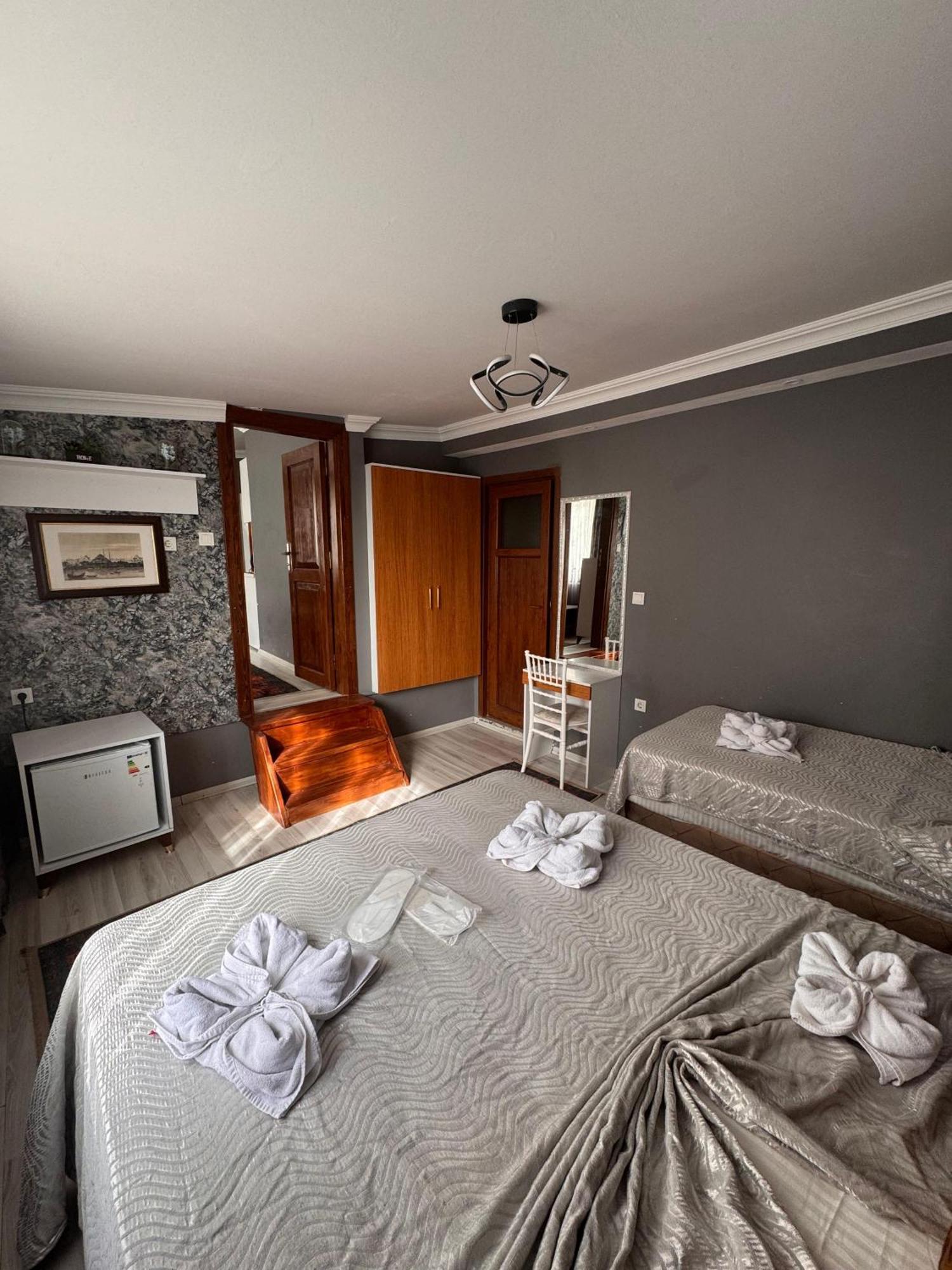 Guer Royal Apartments