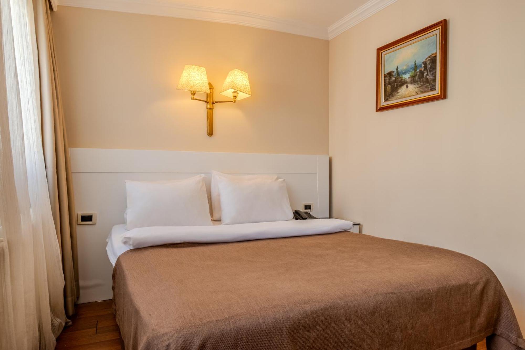 Peak Star Hotel 3*