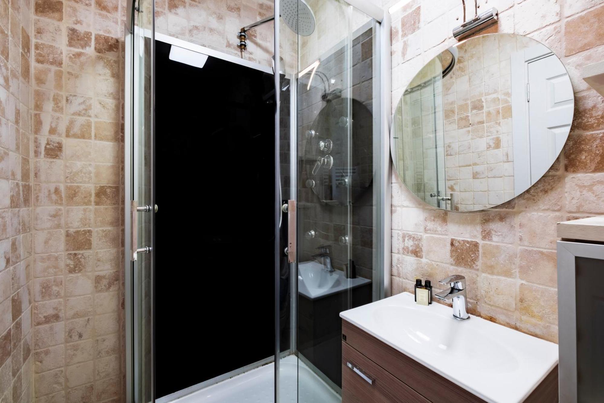 Apartment Homie - Modern Nearby Istiklal Street & Galata Tower