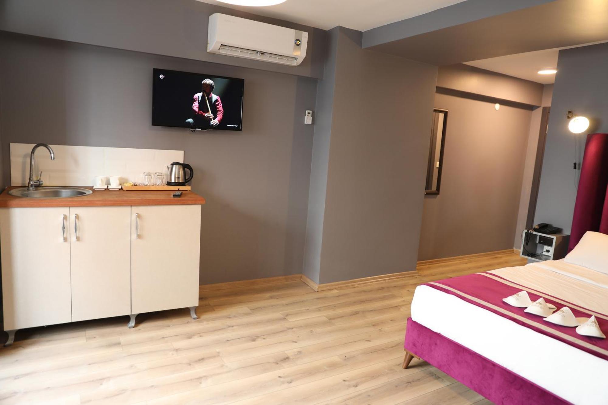 Ars Taxim Hotel 2*