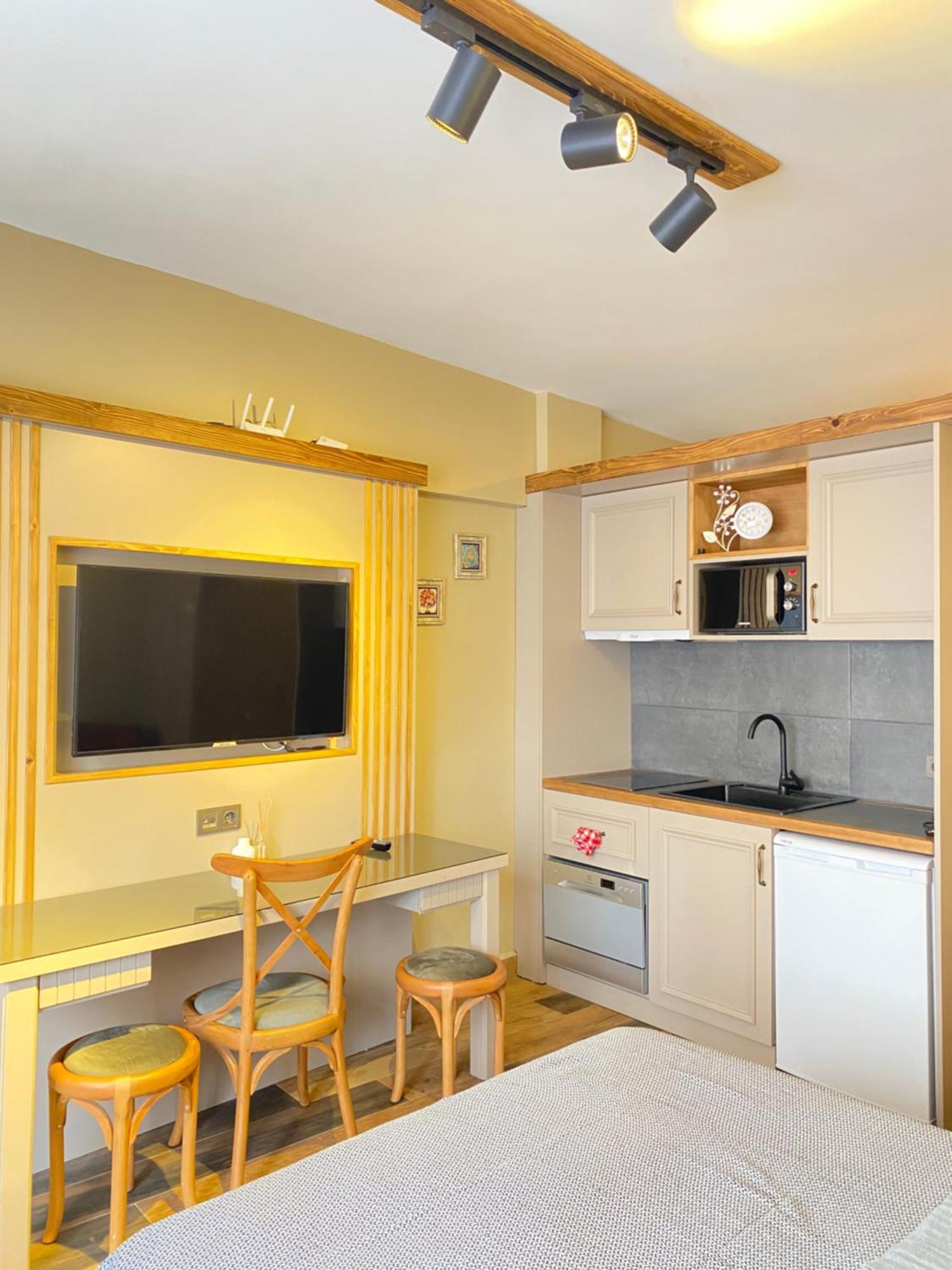 Architect Design - Equipped Flat In Kadikoey Apartment *