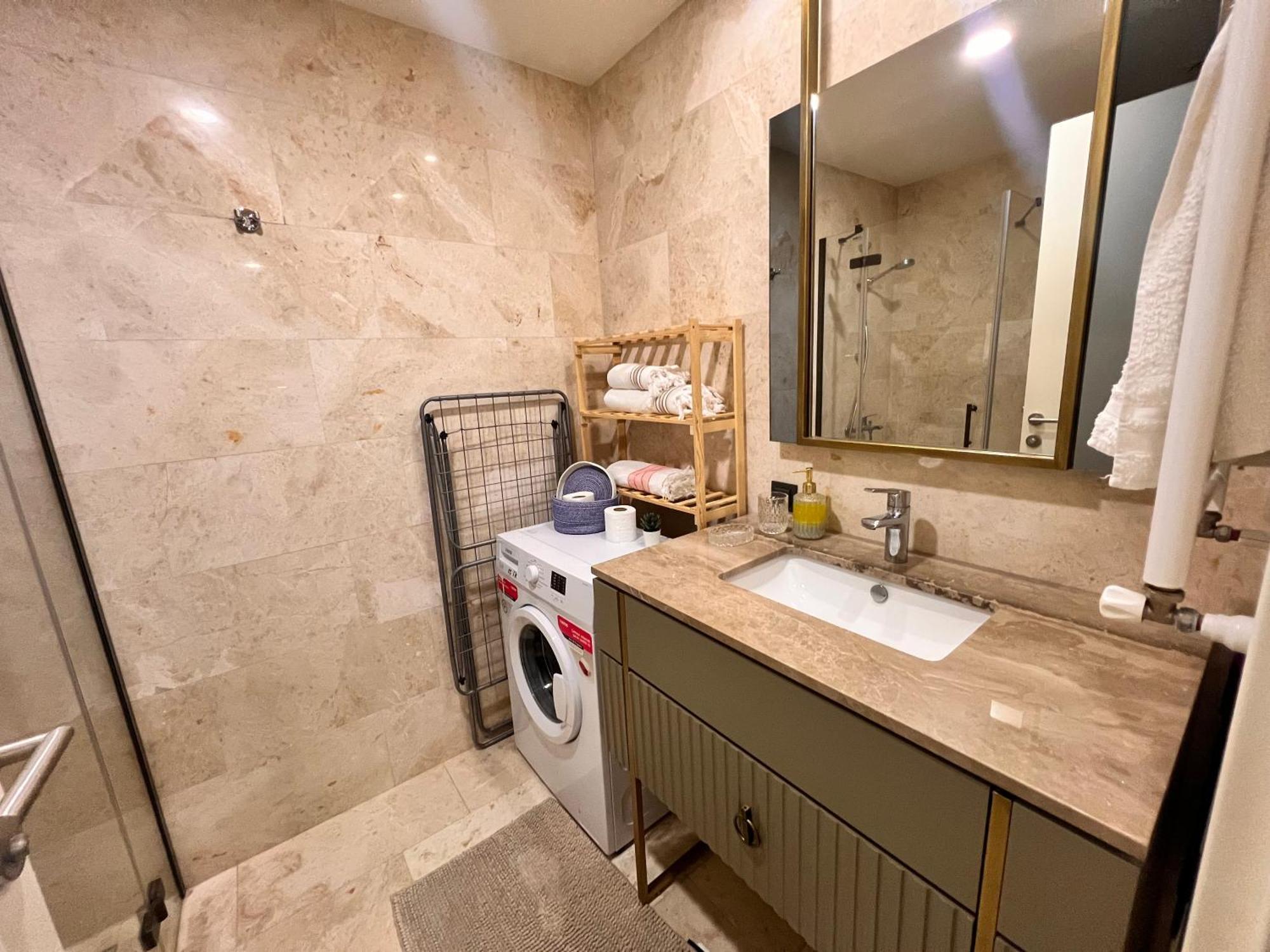 Apartment G Tower At Divan Near To Mimar Sinan Metro Station *
