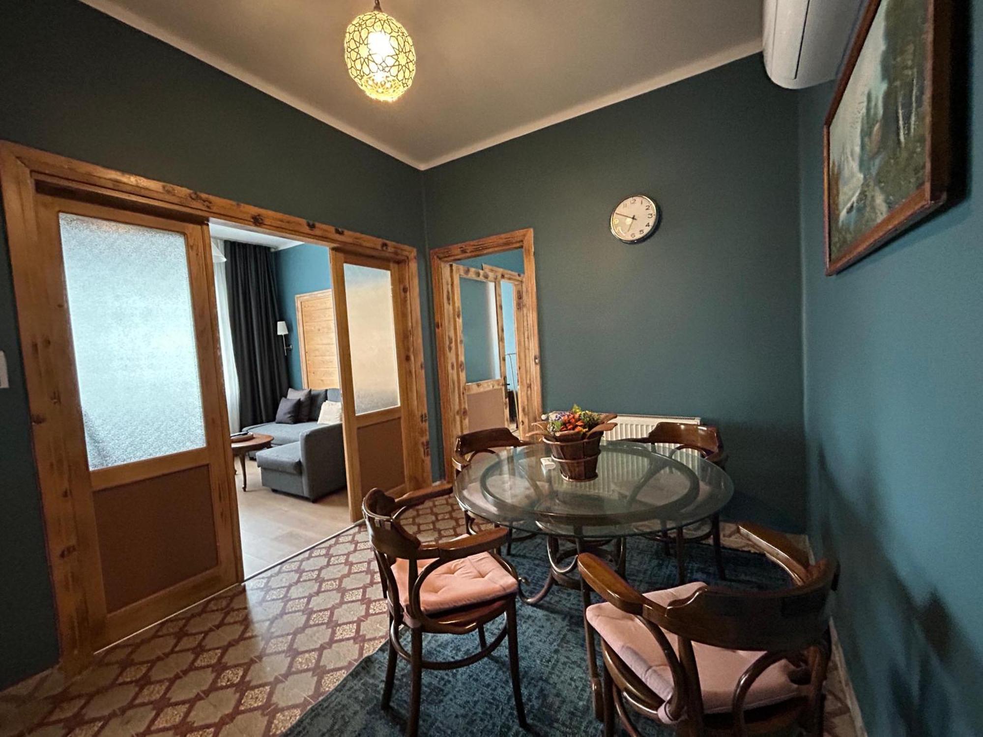 Casa de férias Waterfront By The Tram - Private Terrace With Dome & Golden Horn View In Fatih *