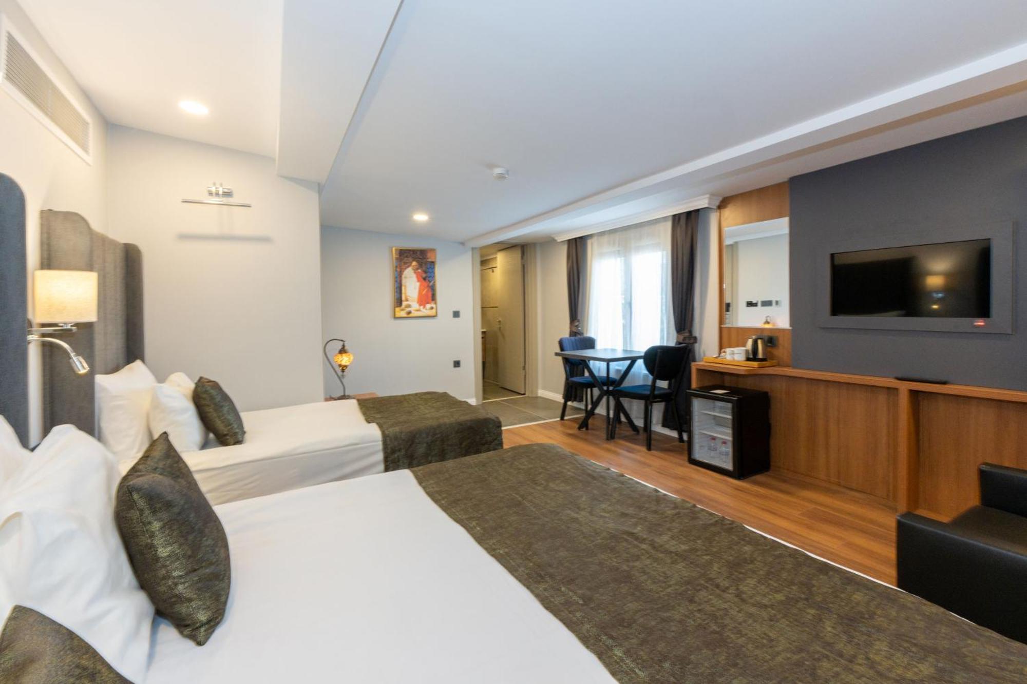 Hotel Harmony &